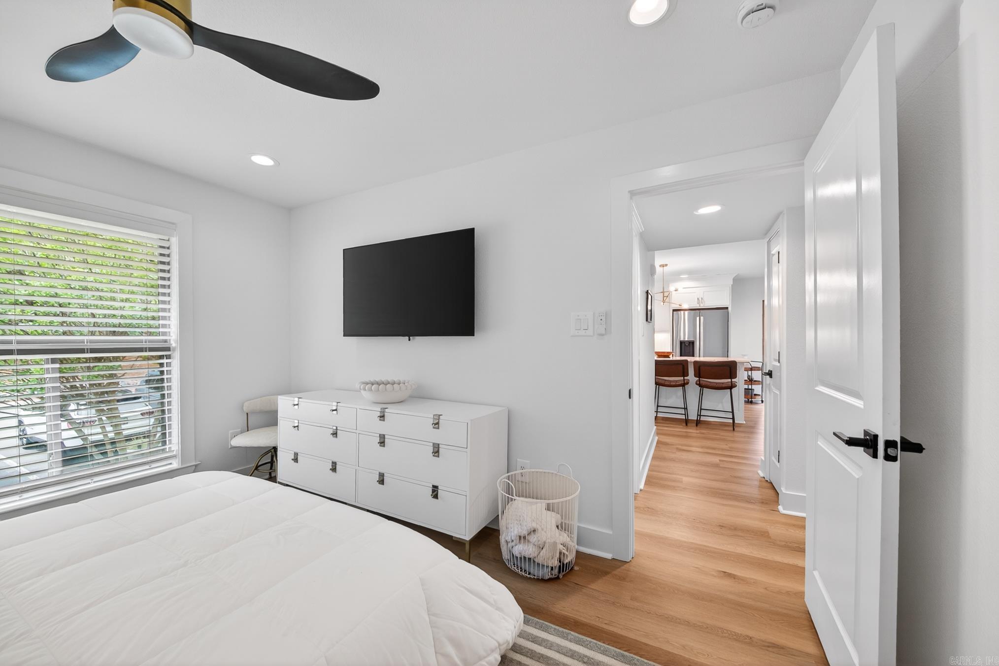 FOREST HILL COND - Residential