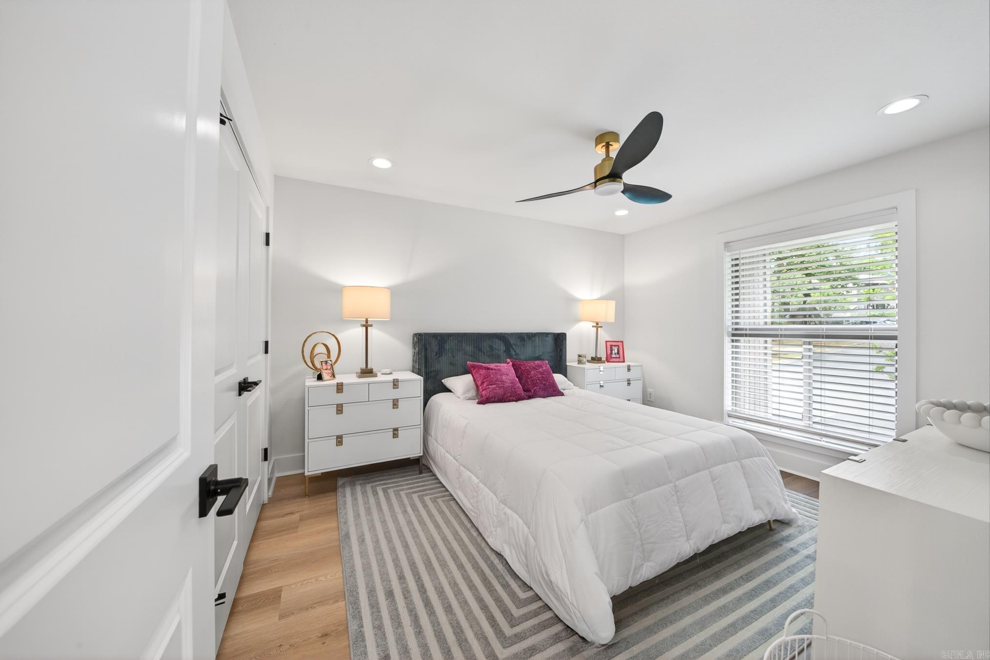 FOREST HILL COND - Residential