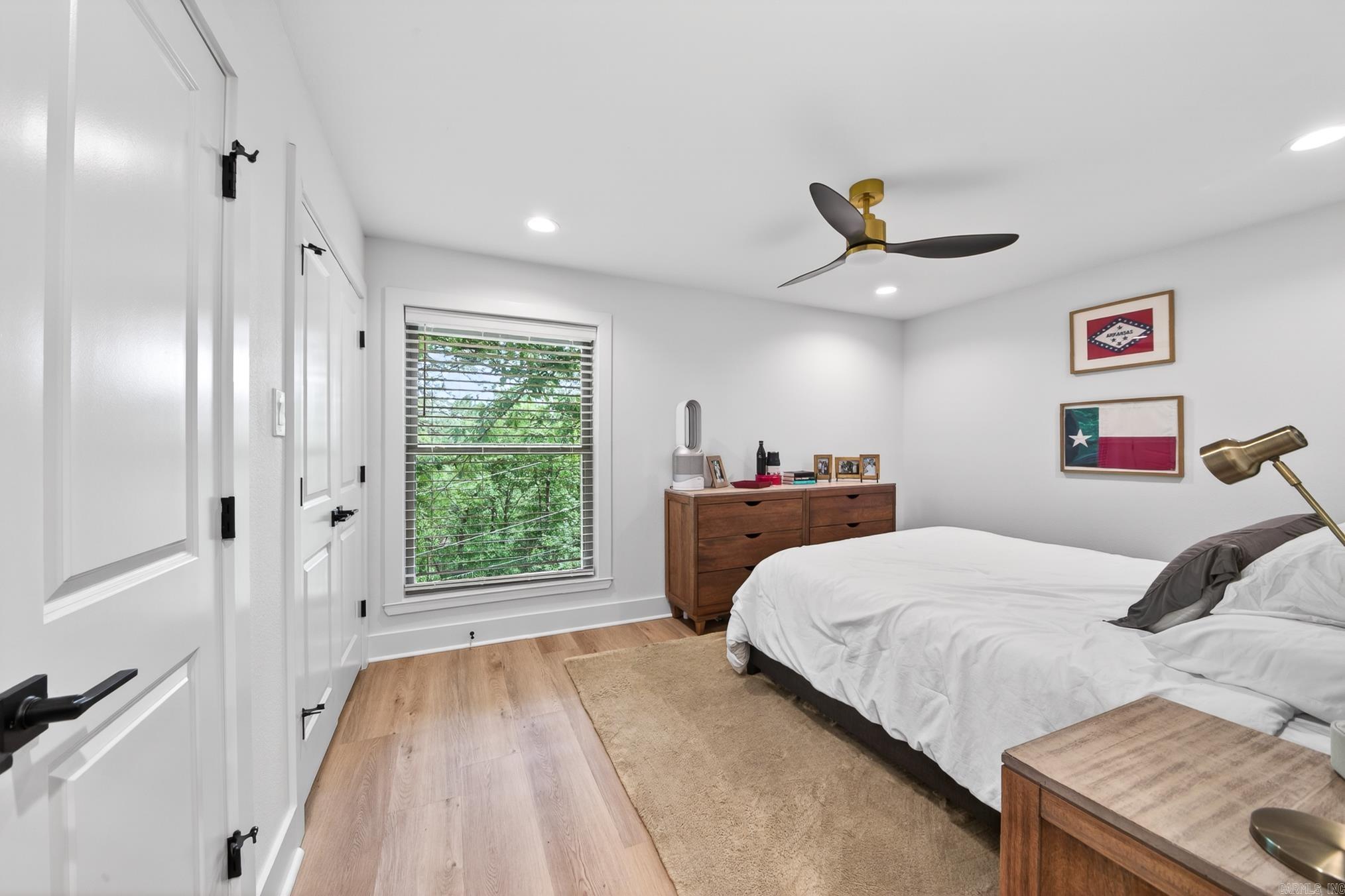 FOREST HILL COND - Residential