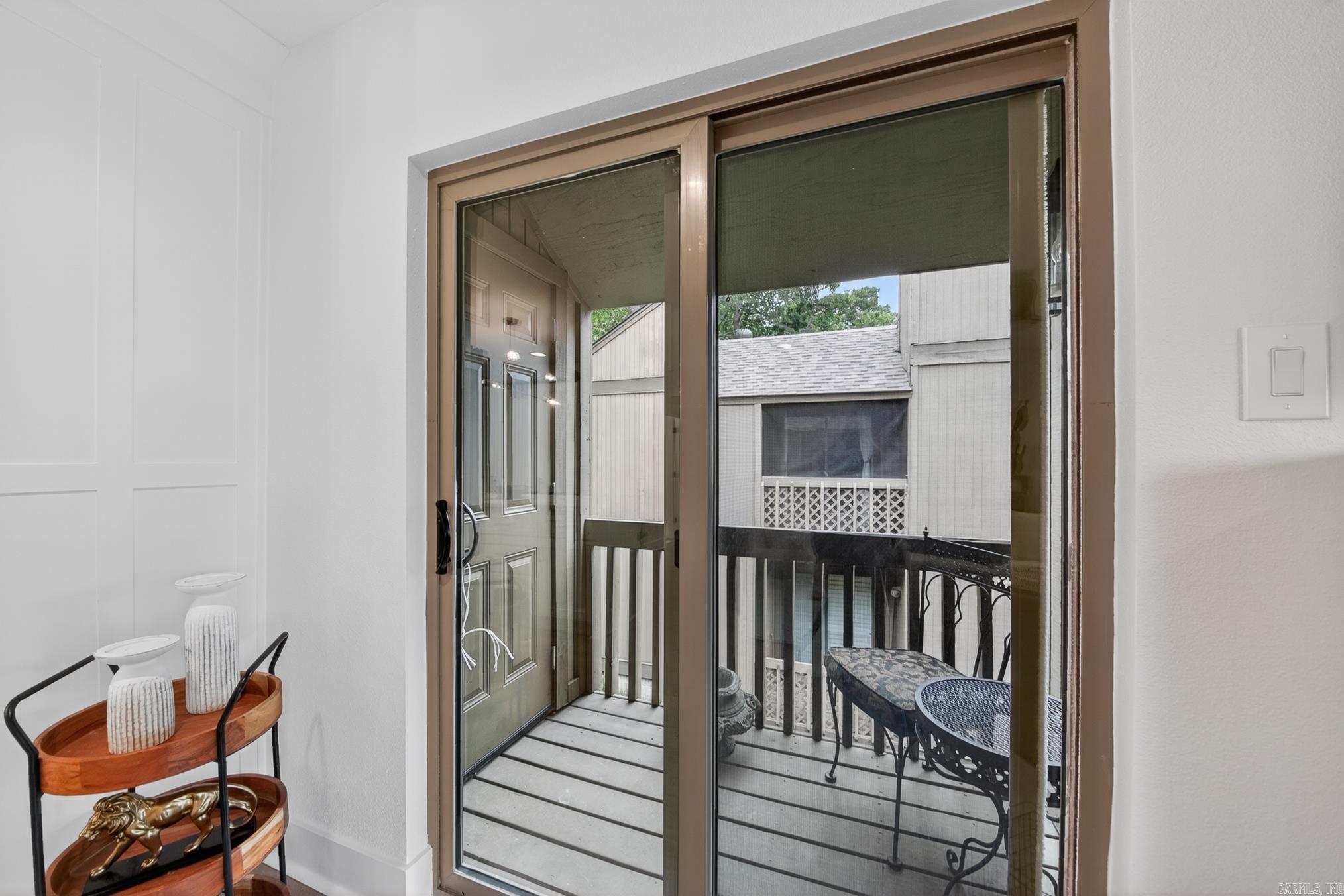 FOREST HILL COND - Residential
