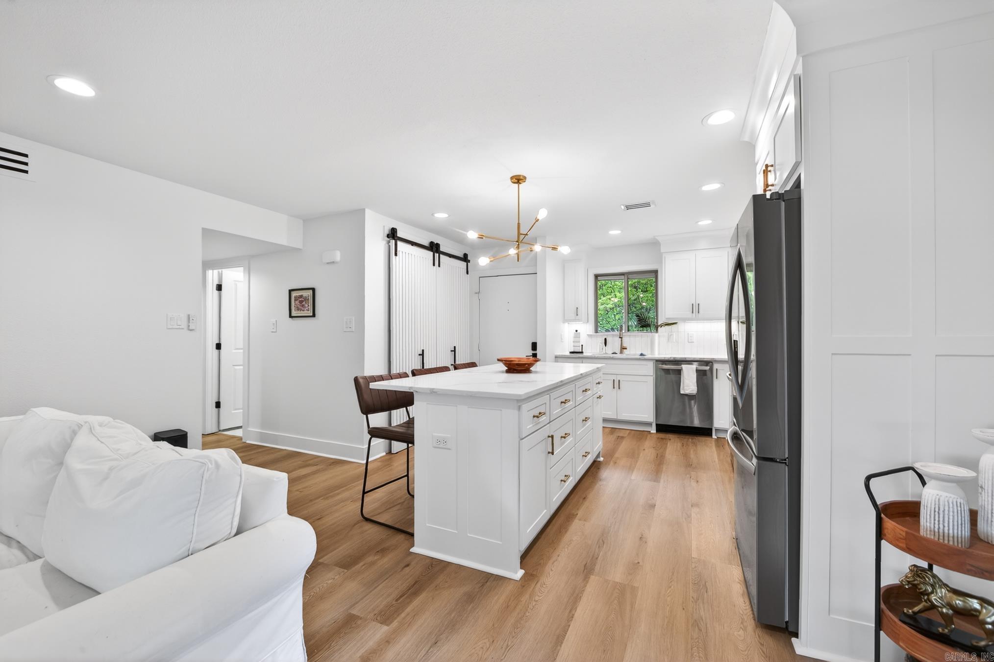FOREST HILL COND - Residential