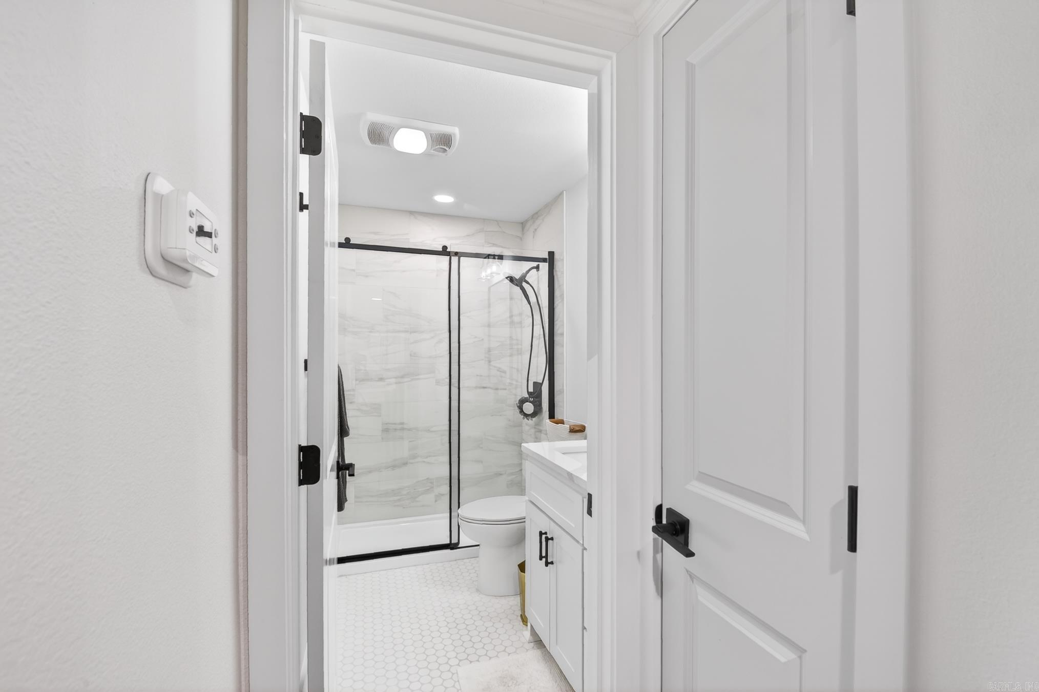 FOREST HILL COND - Residential