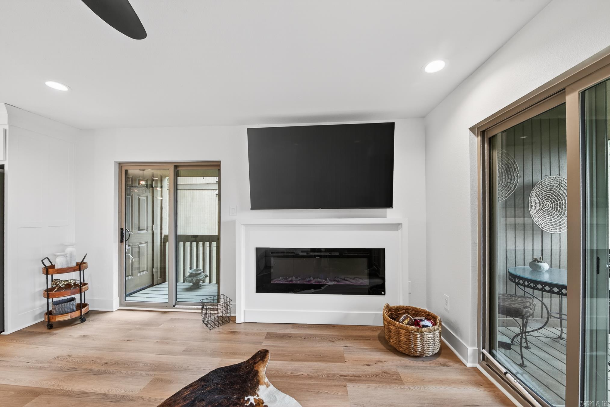 FOREST HILL COND - Residential