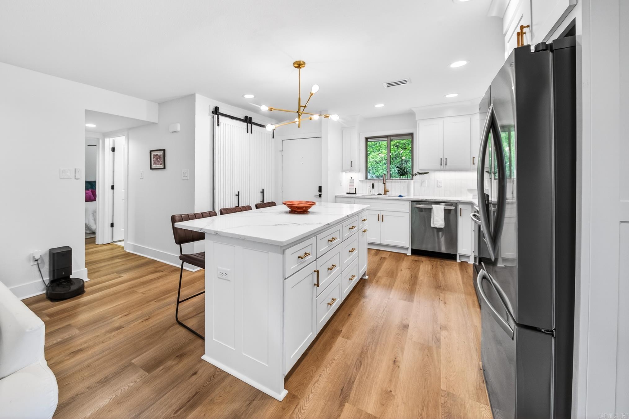 FOREST HILL COND - Residential