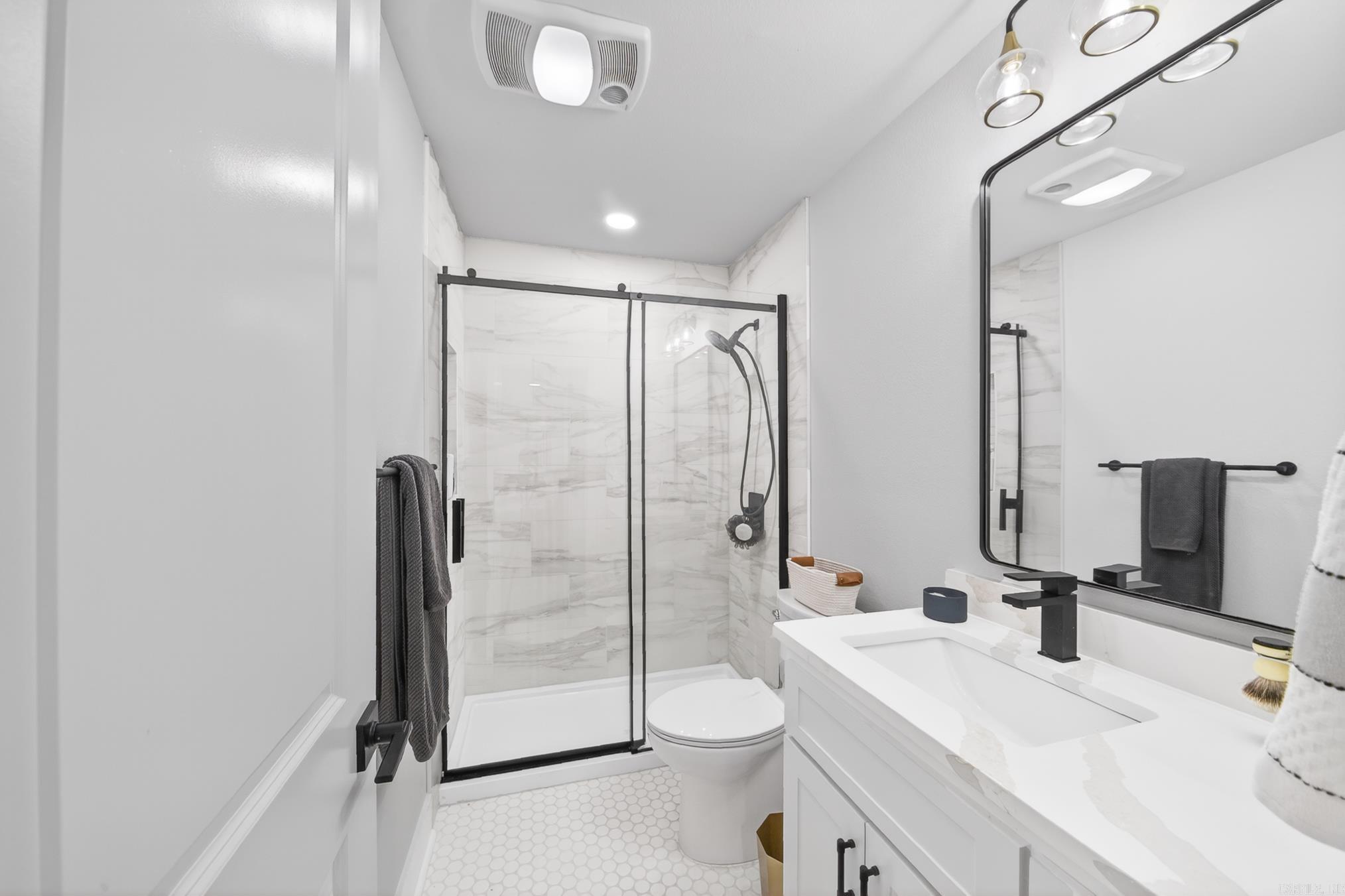 FOREST HILL COND - Residential