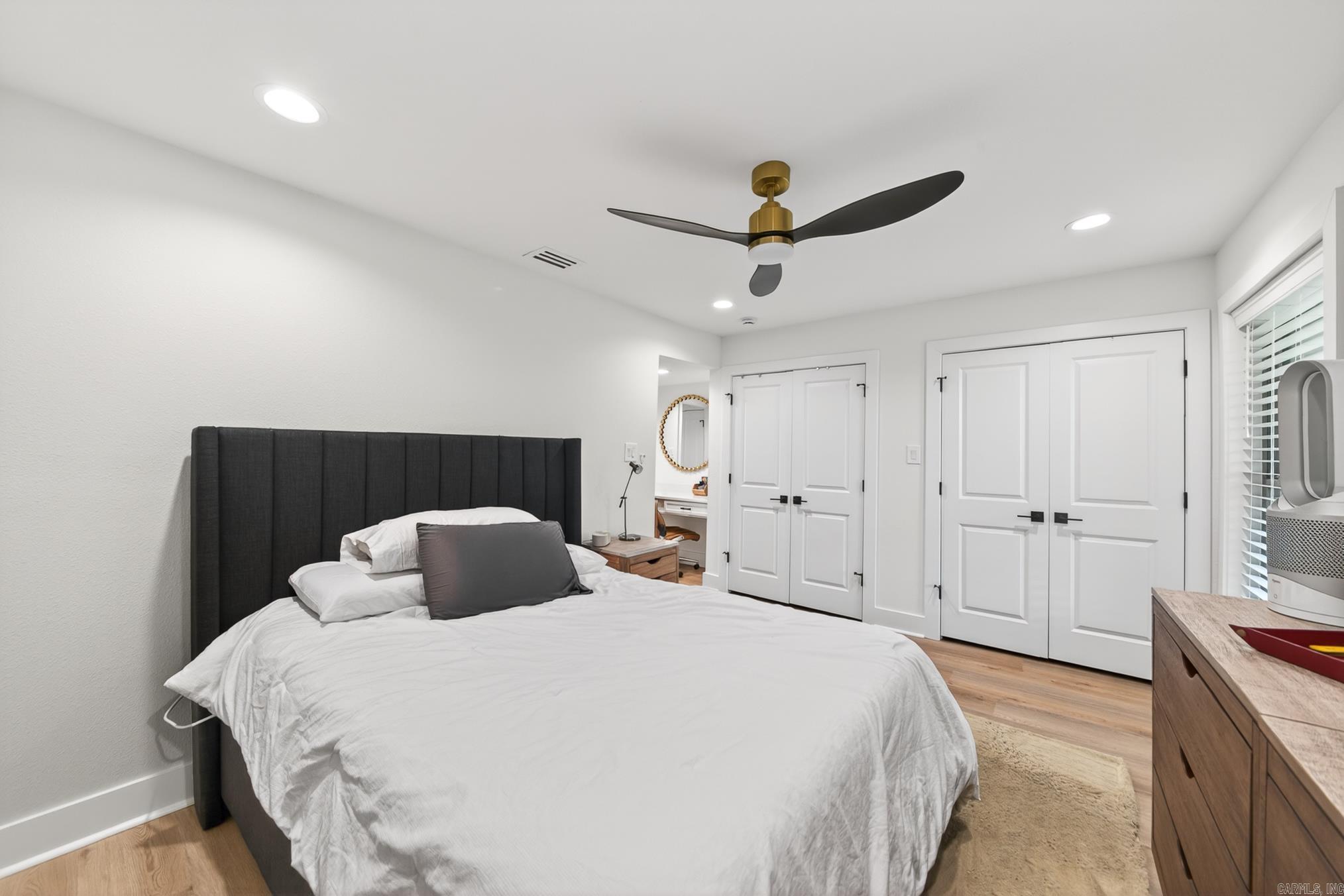 FOREST HILL COND - Residential