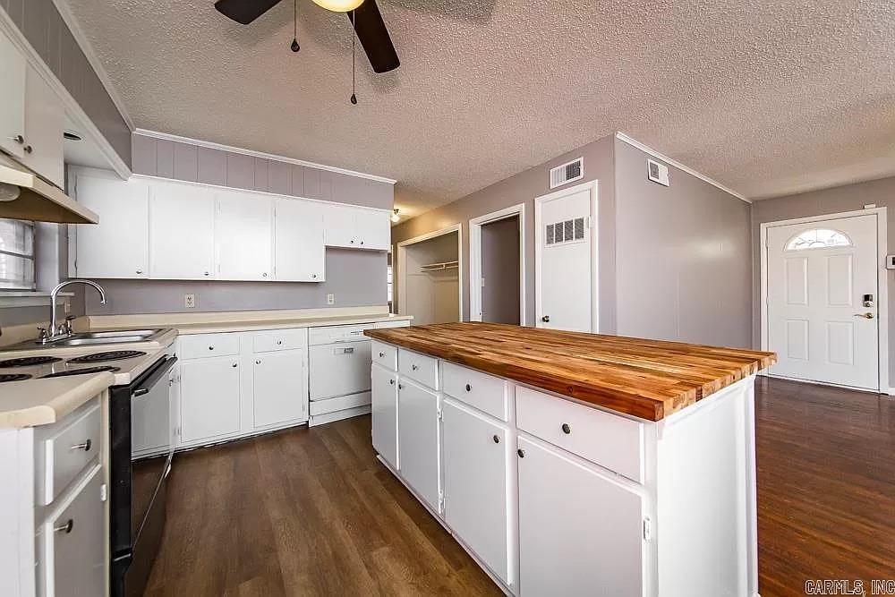 GLENOAKS - Residential