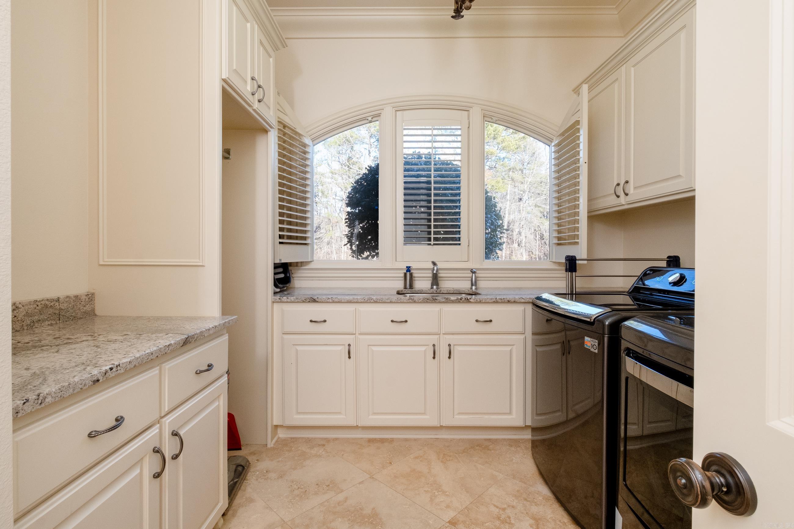CHENAL VALLEY SOLOGNE CIRCLE - Residential