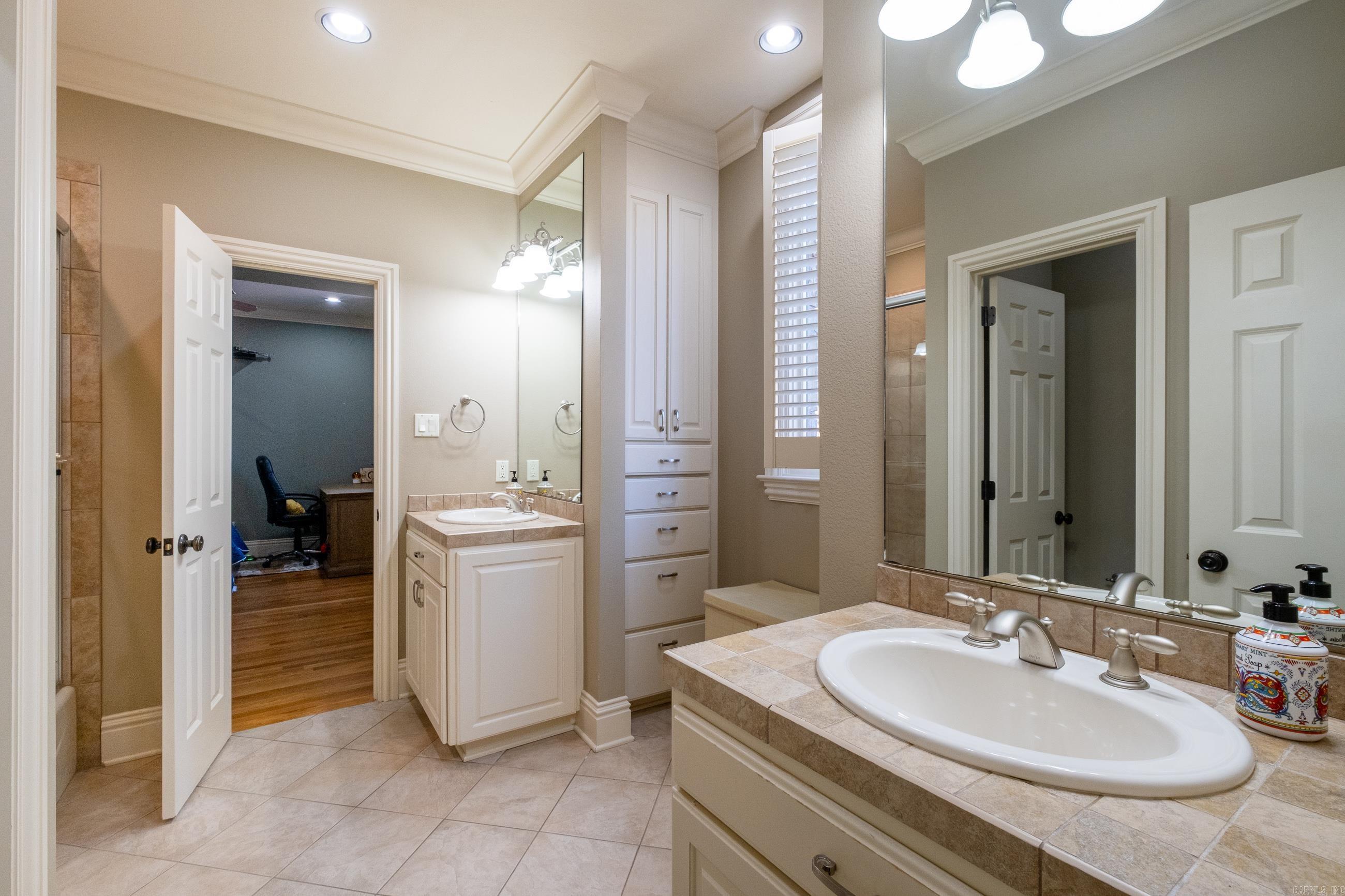 CHENAL VALLEY SOLOGNE CIRCLE - Residential
