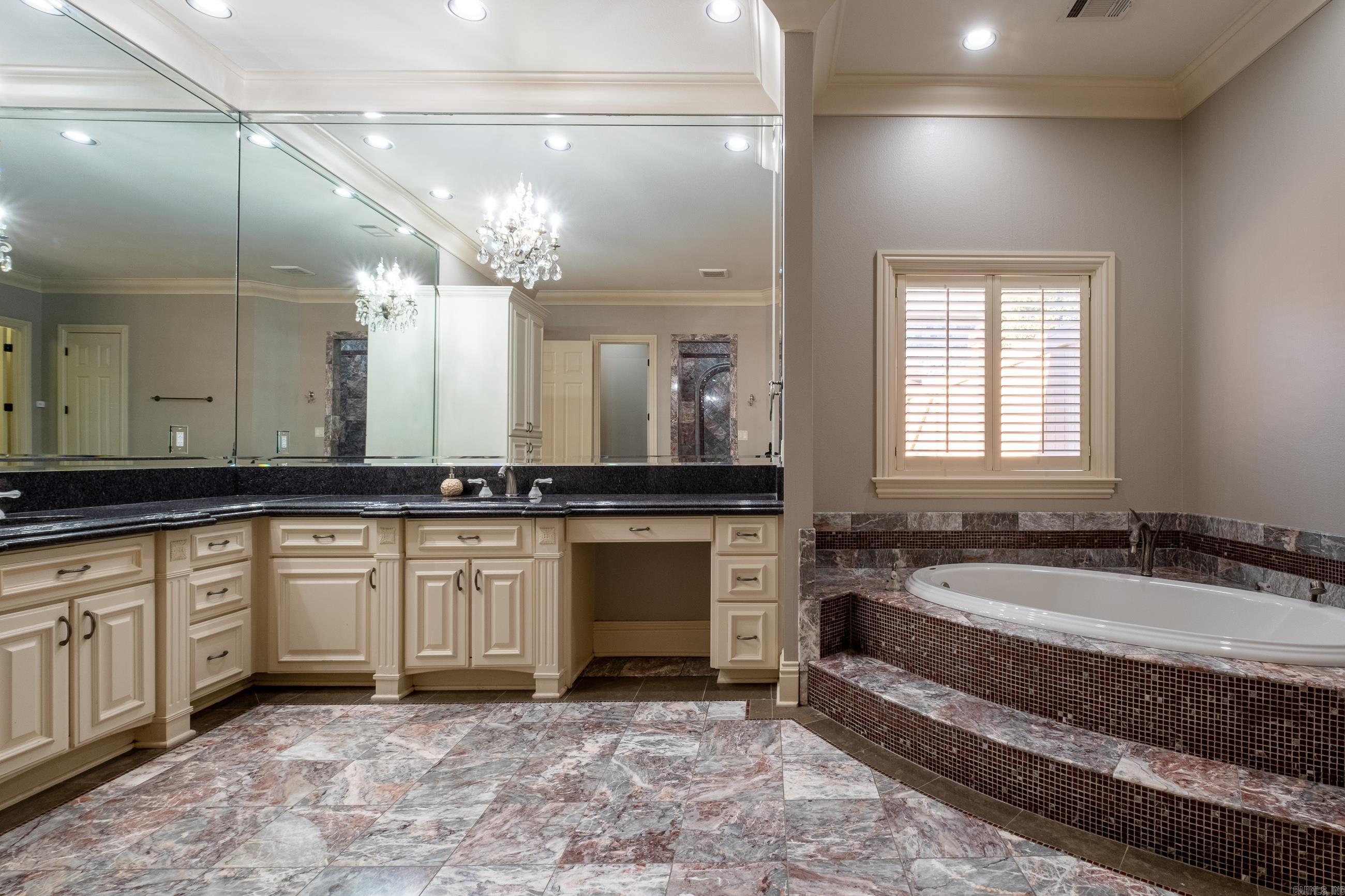 CHENAL VALLEY SOLOGNE CIRCLE - Residential