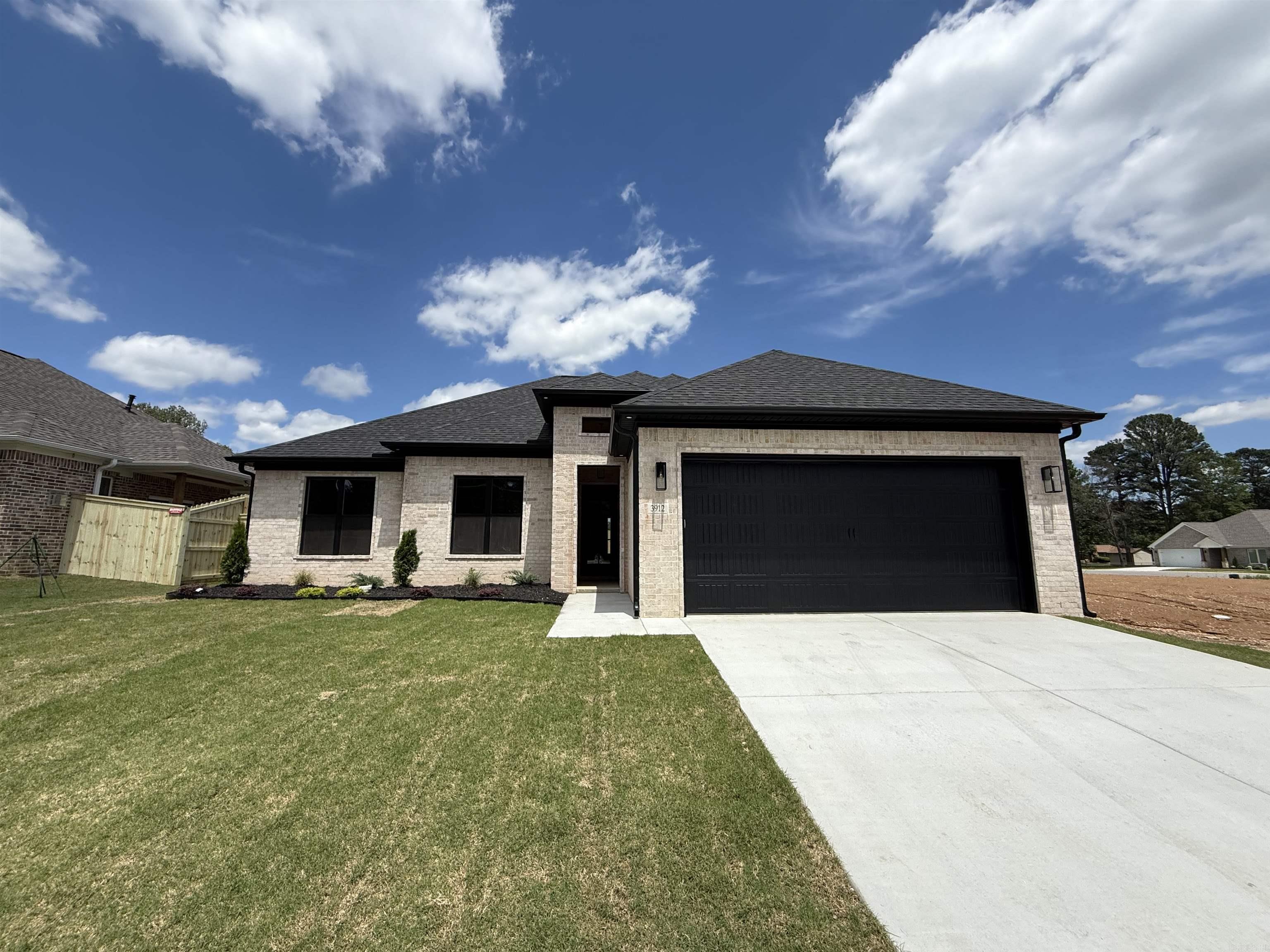 SPENCER CROSSING LLC - Residential
