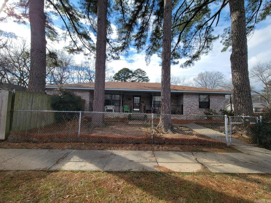 Attention Investors! Check out this 4 bed, 2 bath home in Conway. Some features include: fully fenced backyard, outdoor shed for extra storage, and spacious rooms. With some TLC this home could be good as new!