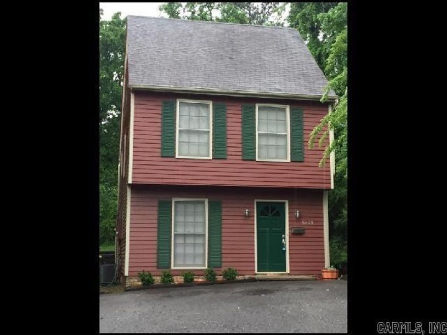 LITTLE ROCK* BEAUTIFUL TWO STORY TOWNHOME IN HILLCREST!! This 2 Bed And 2.5 Bath Home Features Over 1400 Sqft! All Wood Floors Downstairs! Granite Countertops In Kitchen Equipped With Electric Range, Refrigerator, And Dishwasher! Cozy Fireplace In Living Room! Lovely French Doors Leading To Back Patios With Storage Space! Both Bedrooms Are Located Upstairs, Each With Their Own Full Size Bathroom And Large Closet! PET FRIENDLY!! AVAILABLE MID TO LATE NOVEMBER 2025!!!