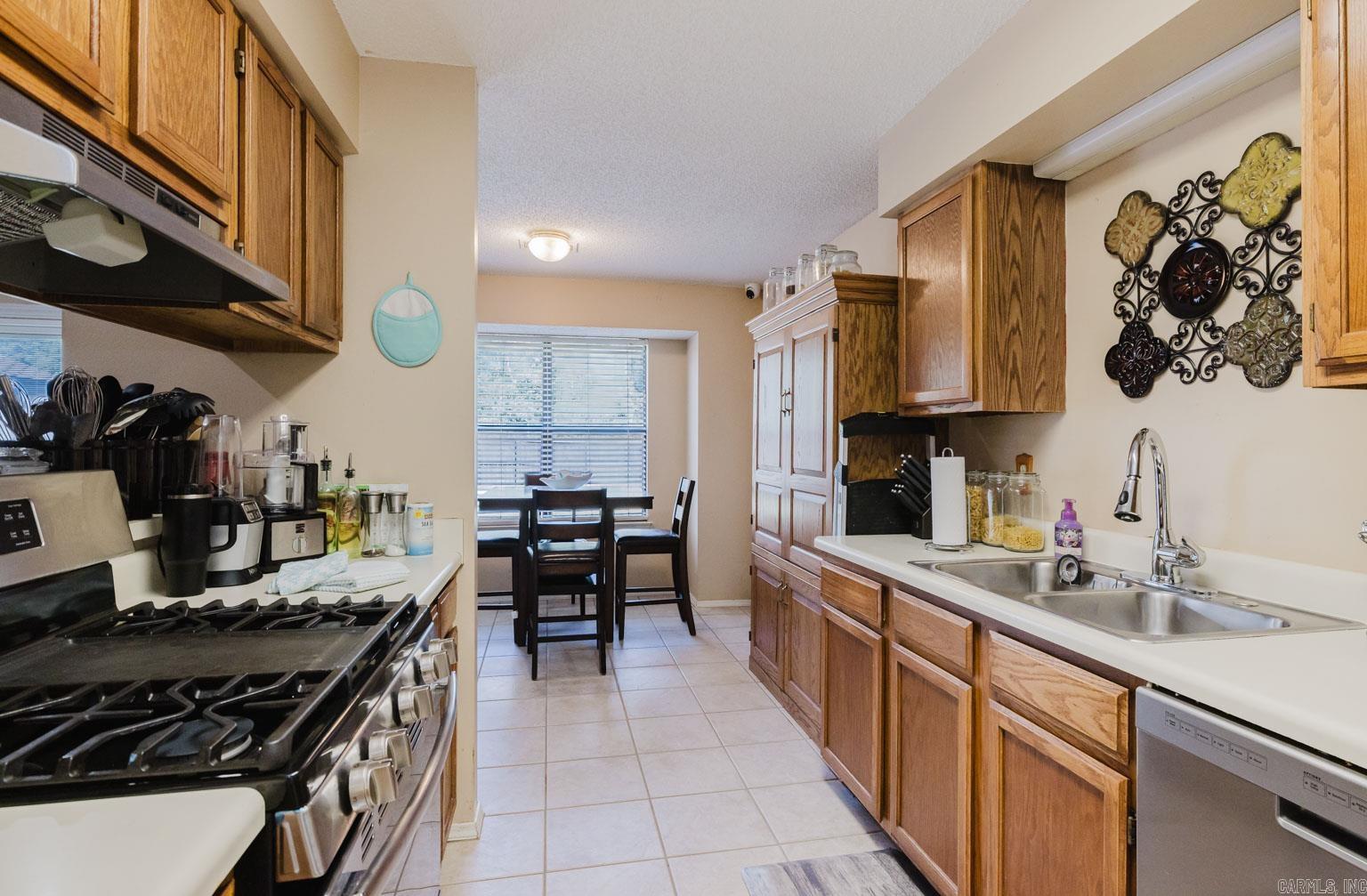 BRYANT MEADOWS - Residential