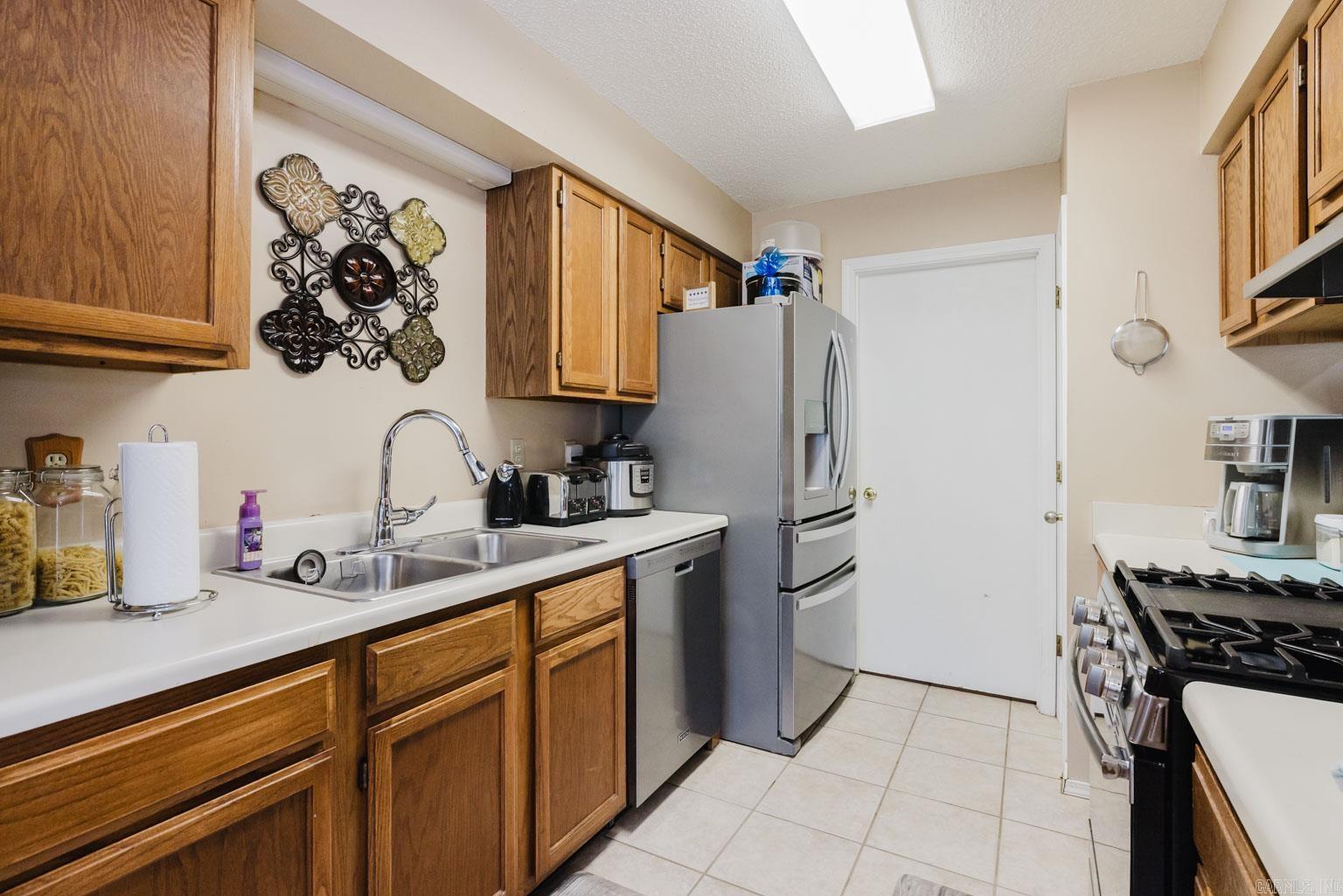 BRYANT MEADOWS - Residential