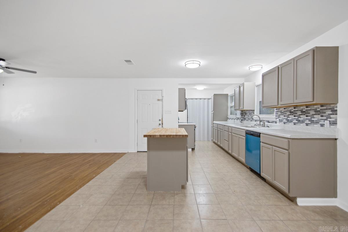 Twin Lakes - Residential