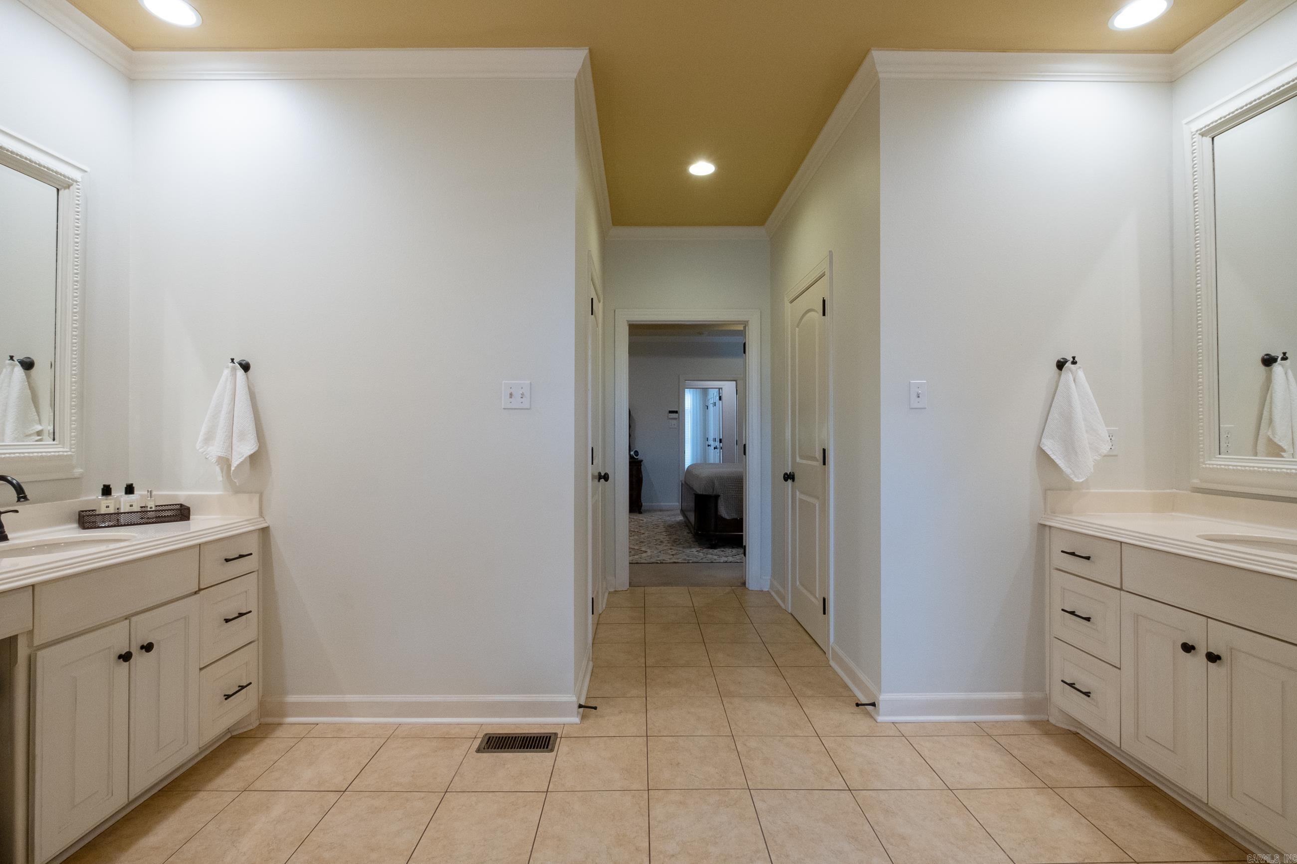 MILLERS CROSSING - Residential