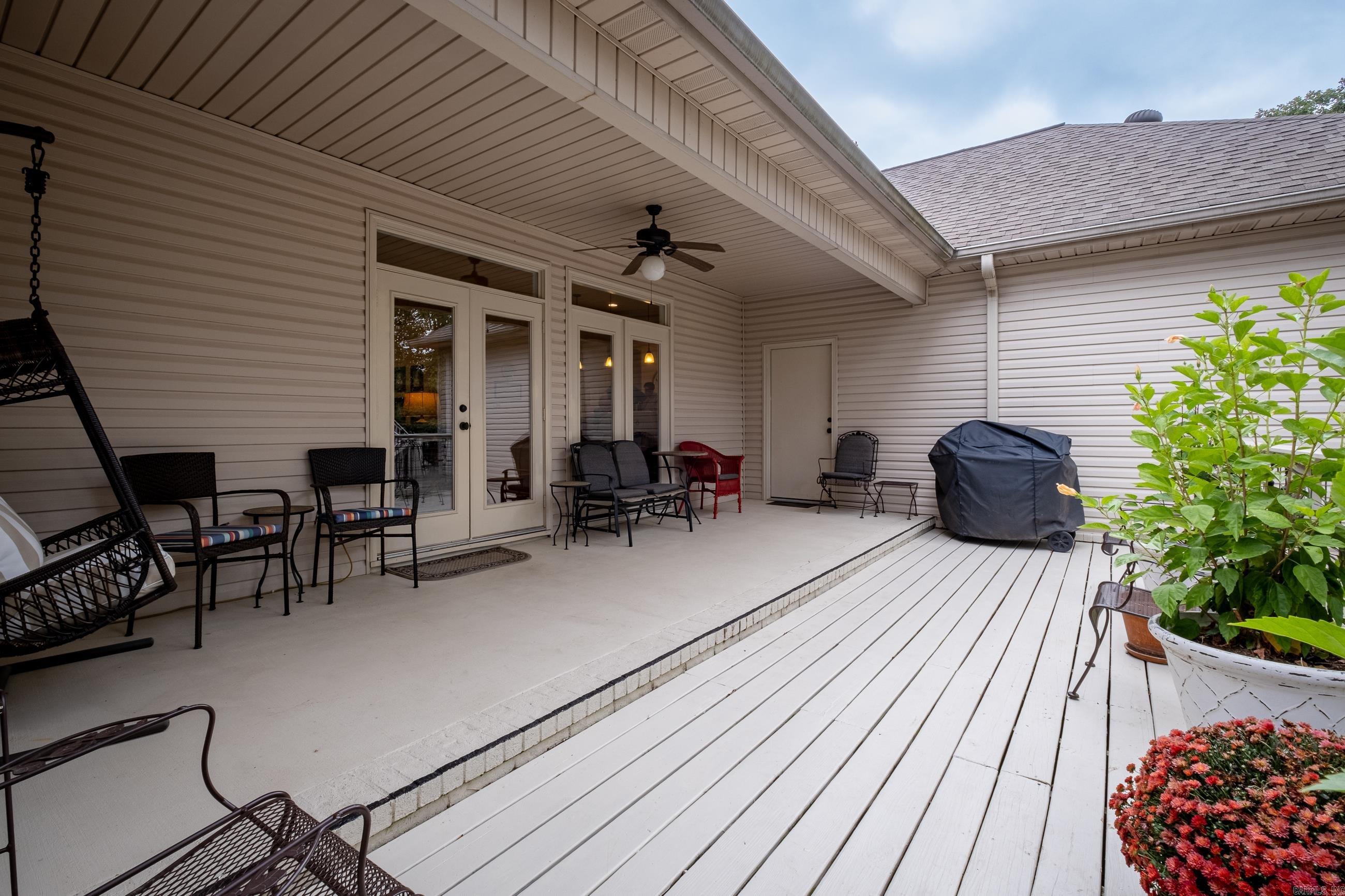 MILLERS CROSSING - Residential