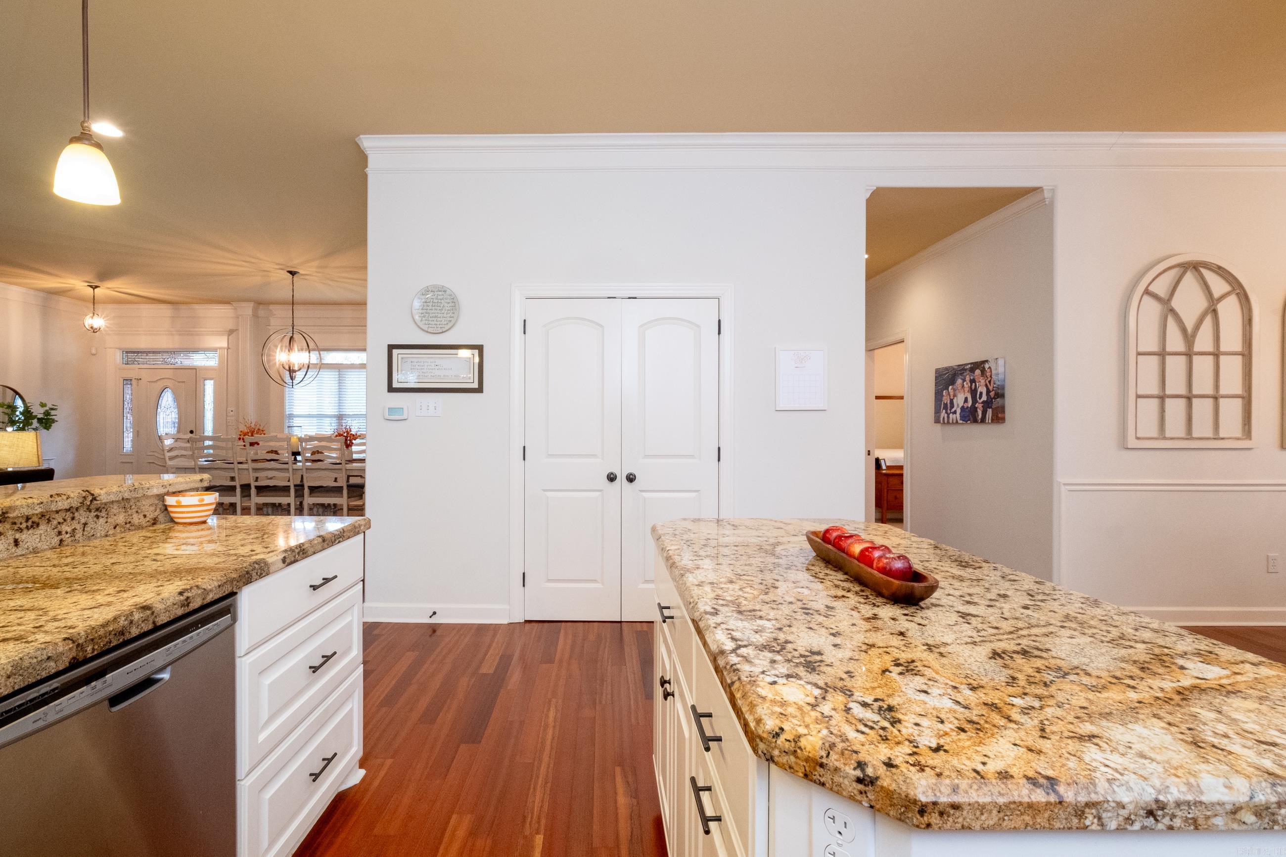 MILLERS CROSSING - Residential