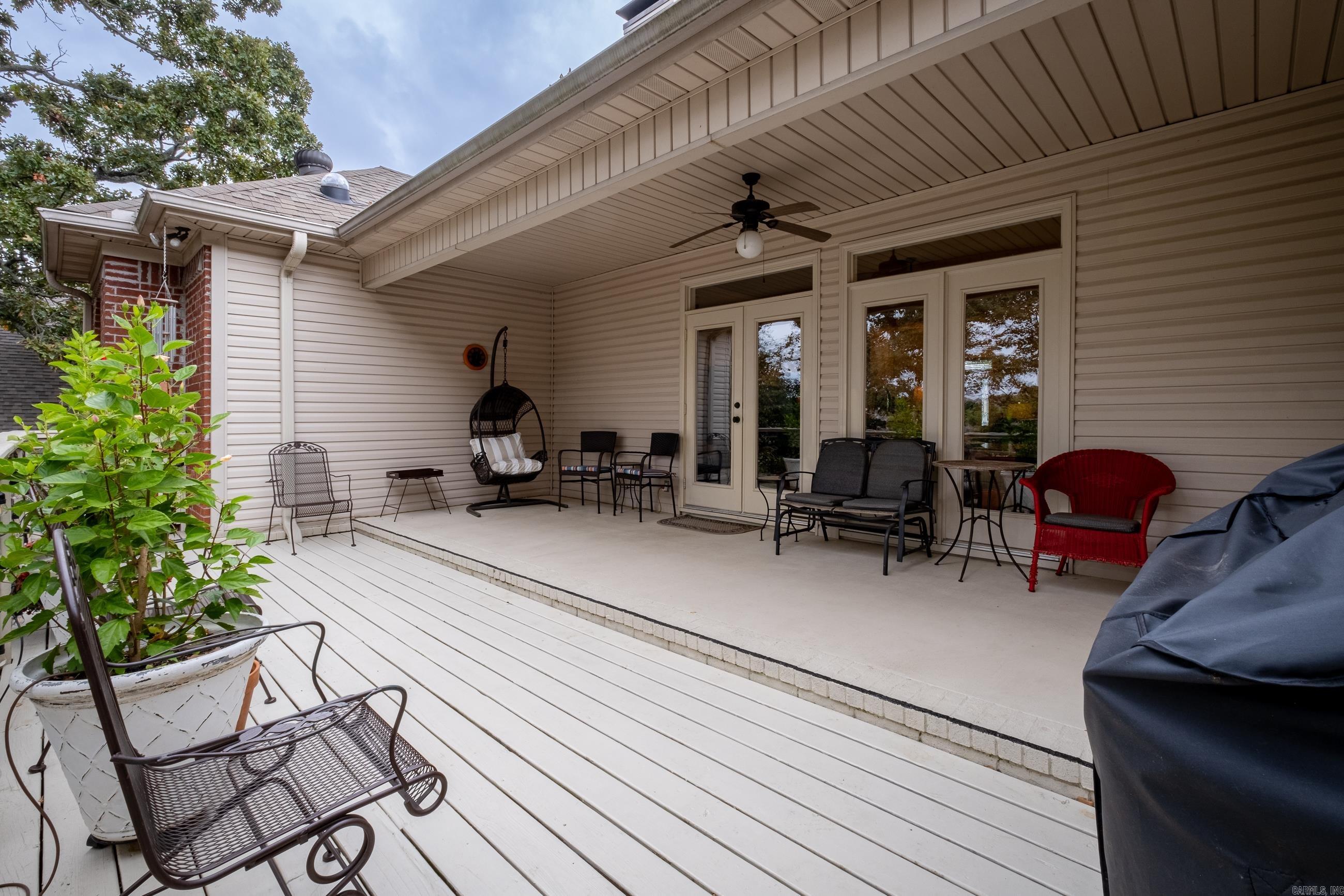 MILLERS CROSSING - Residential