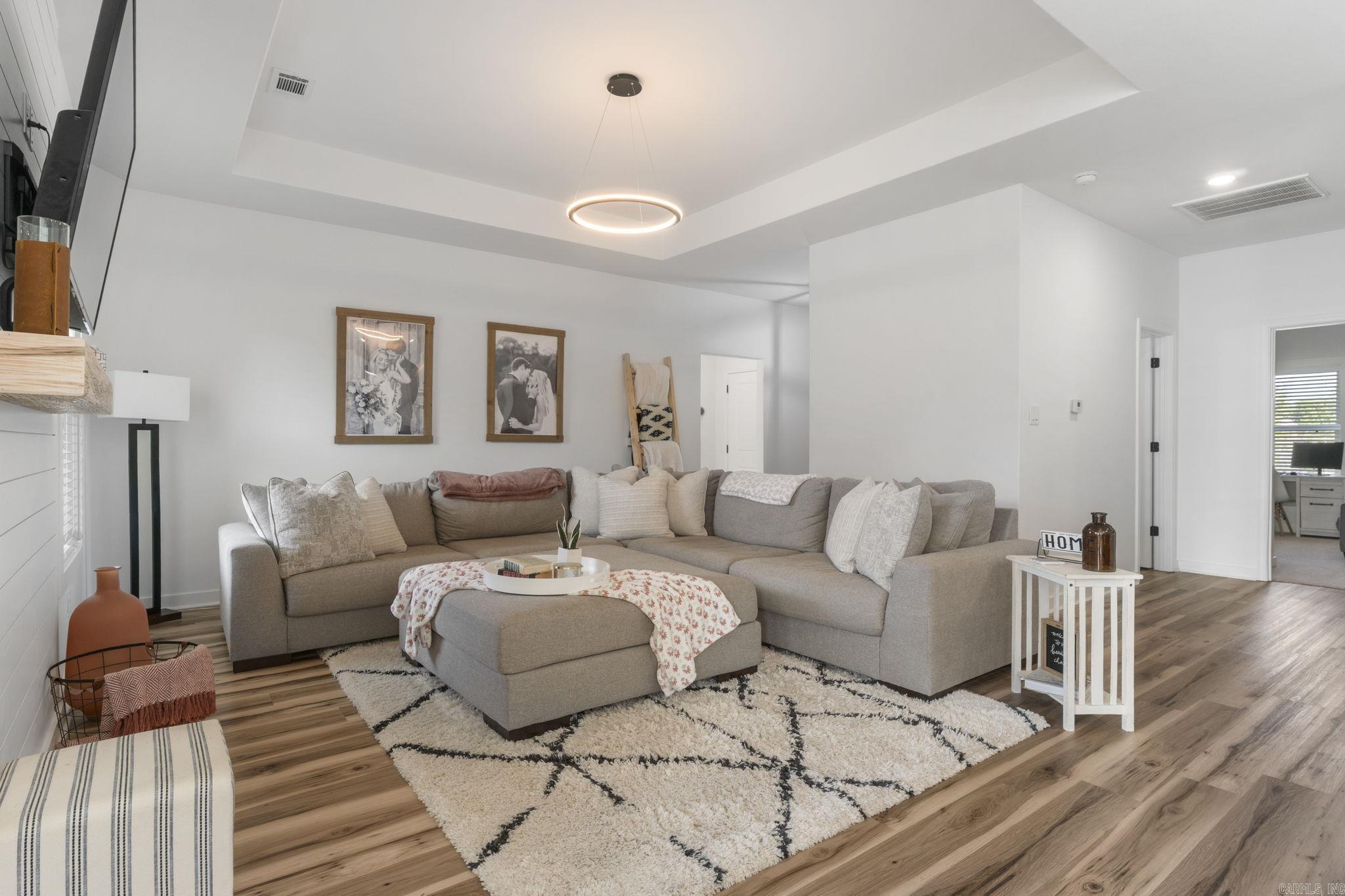 NORTHSHORE RIDGE - Residential