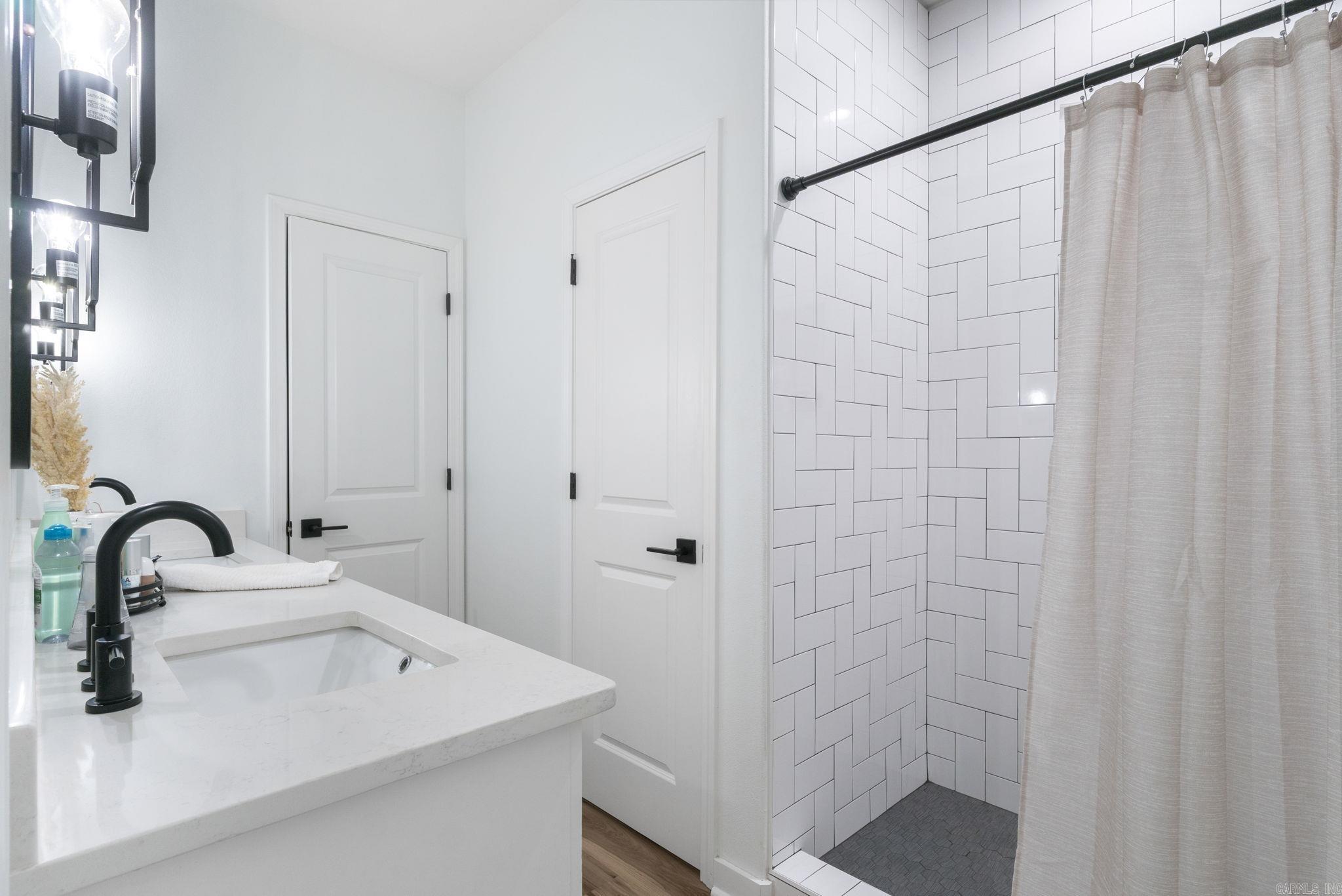 NORTHSHORE RIDGE - Residential