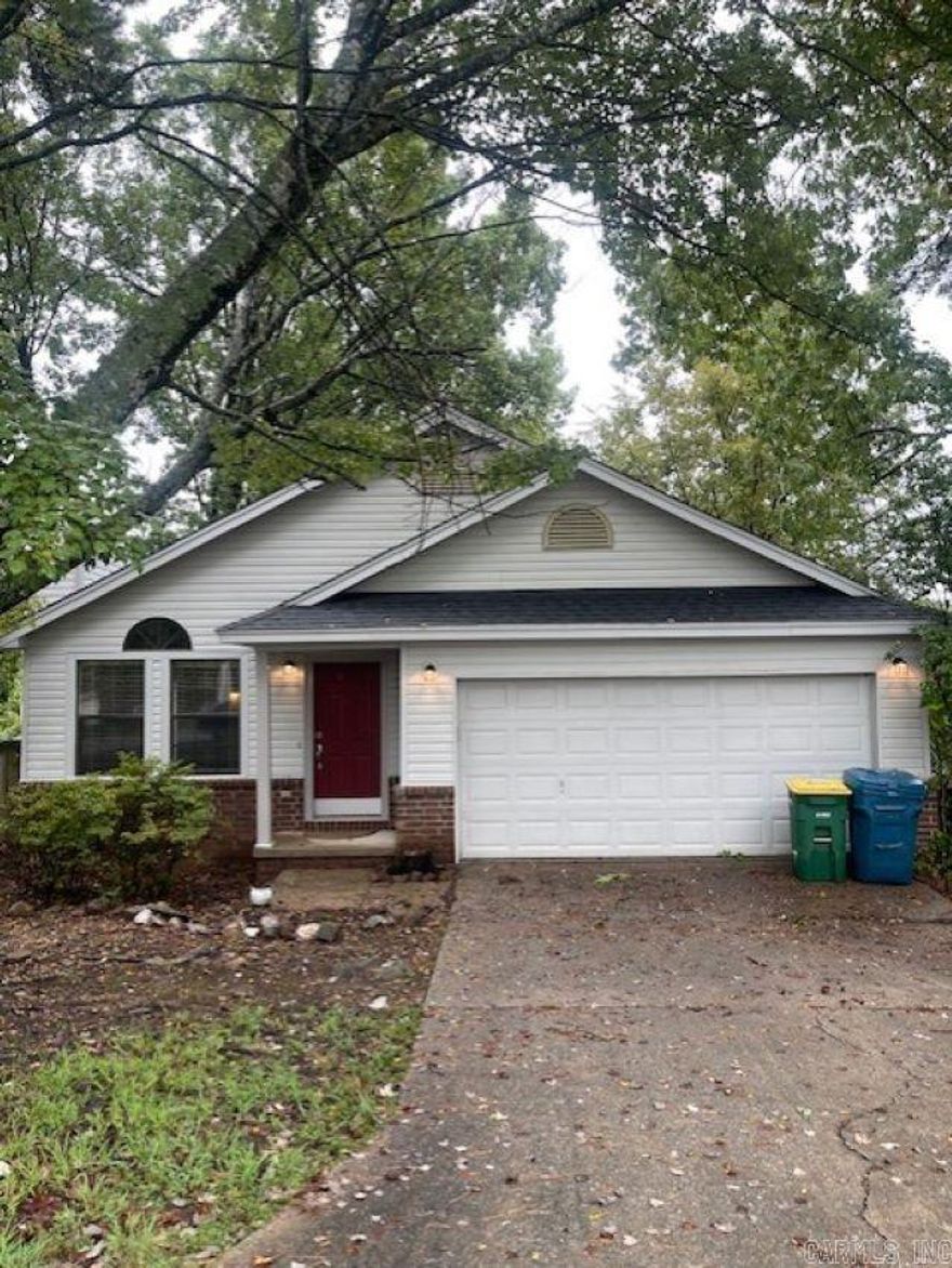 Beautiful 3 bedroom 2 bathroom home in West Little Rock. Privacy fenced backyard, 2 car garage, gas fireplace and vaulted ceilings in living room. Nice quiet neighborhood.
