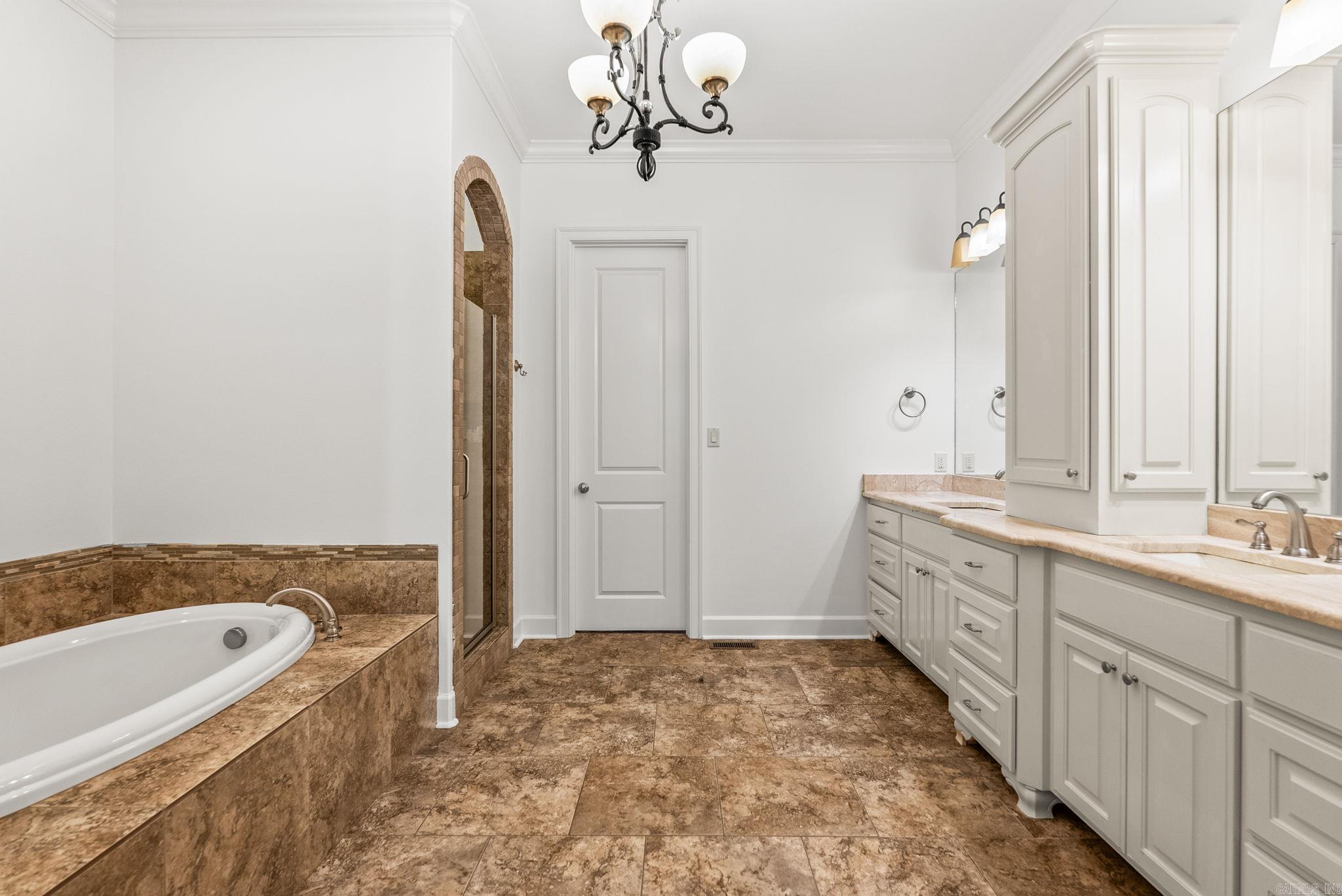 WOODLANDS EDGE - Residential