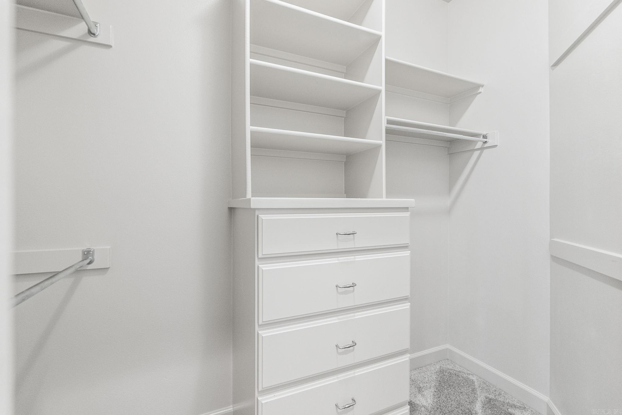 WOODLANDS EDGE - Residential