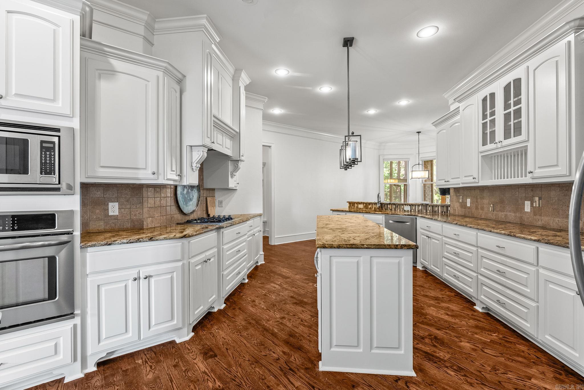 WOODLANDS EDGE - Residential