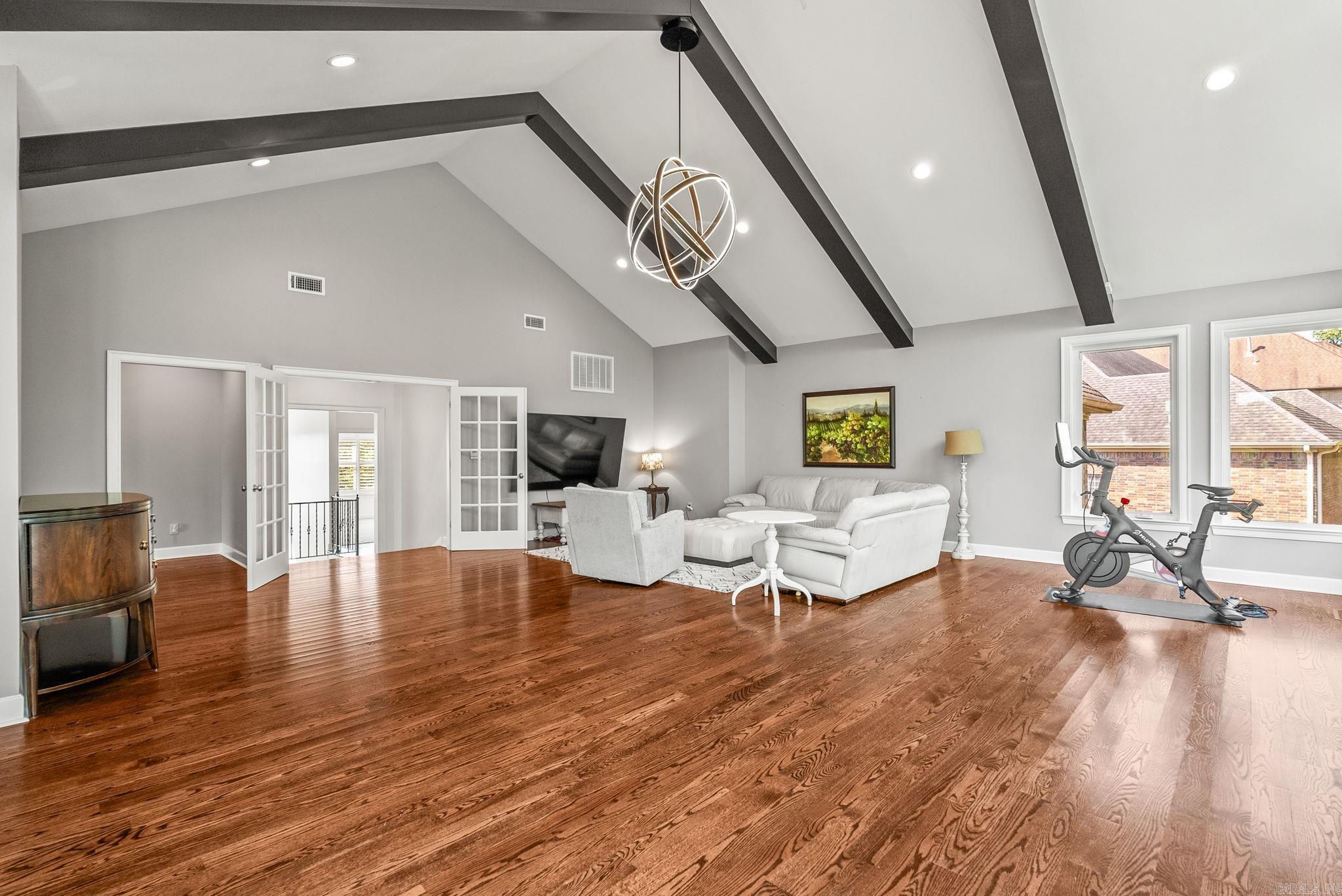 WOODLANDS EDGE - Residential