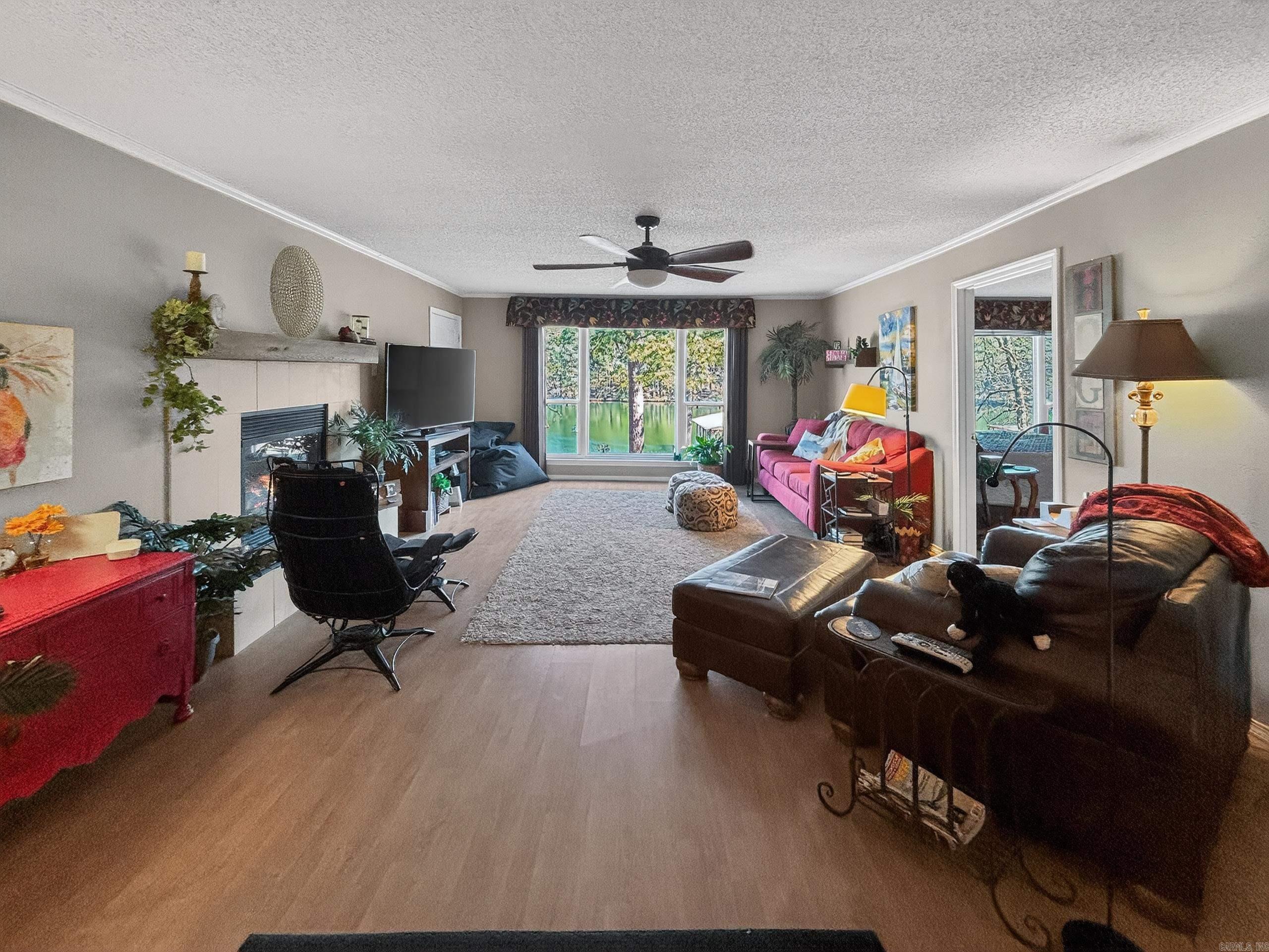 ARKRIDGE LAKE ESTATES - Residential