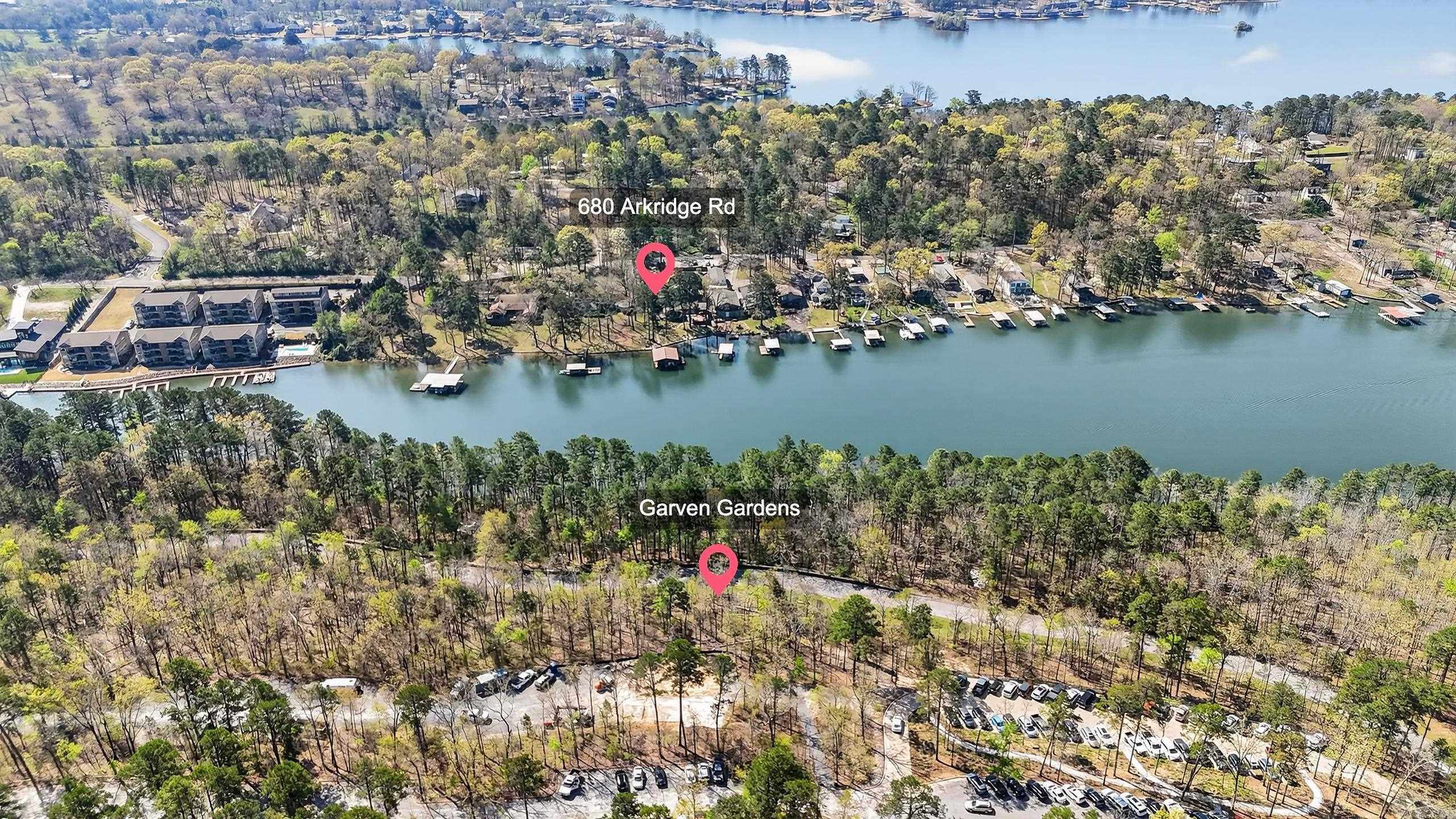 ARKRIDGE LAKE ESTATES - Residential