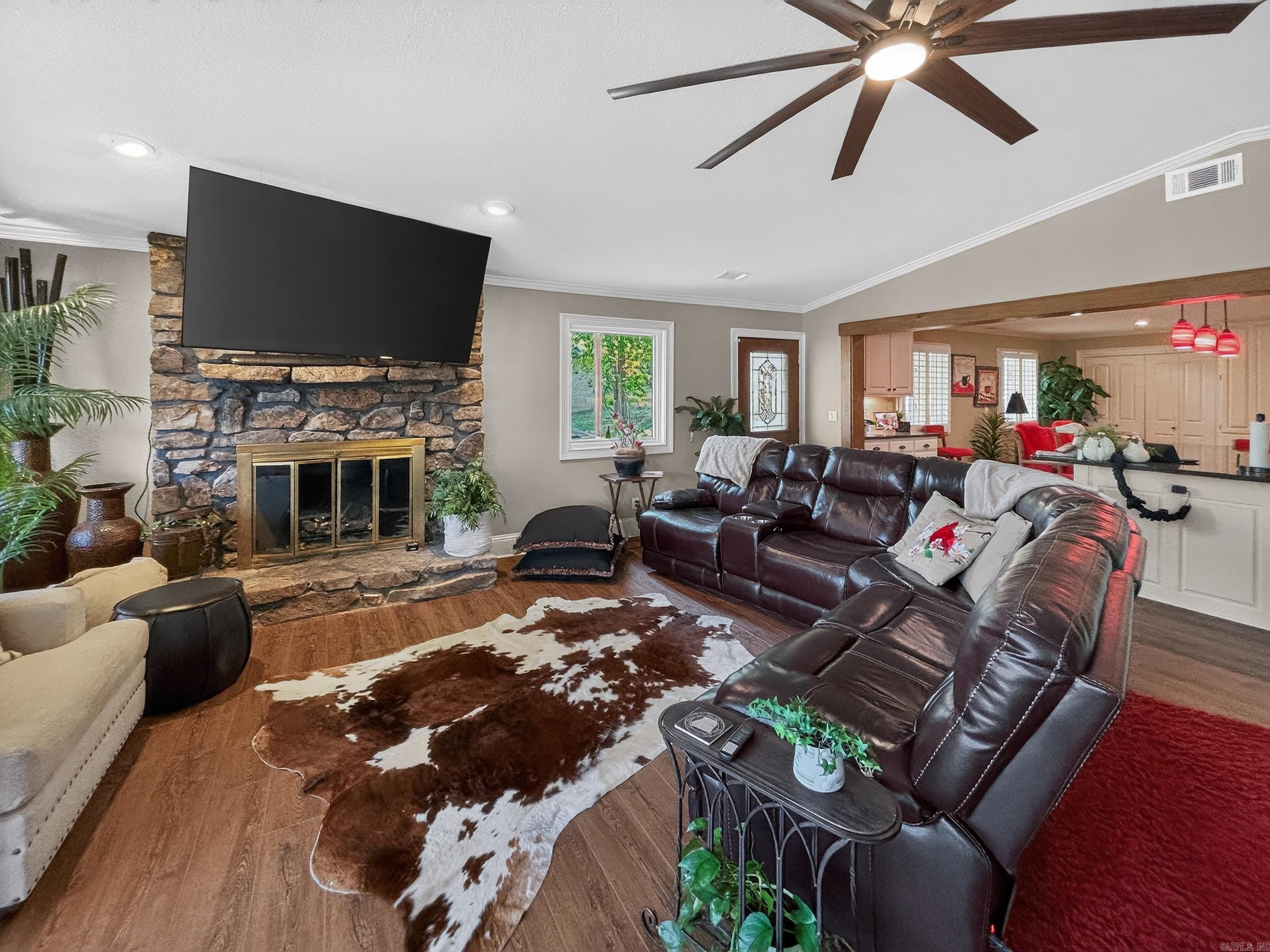 ARKRIDGE LAKE ESTATES - Residential