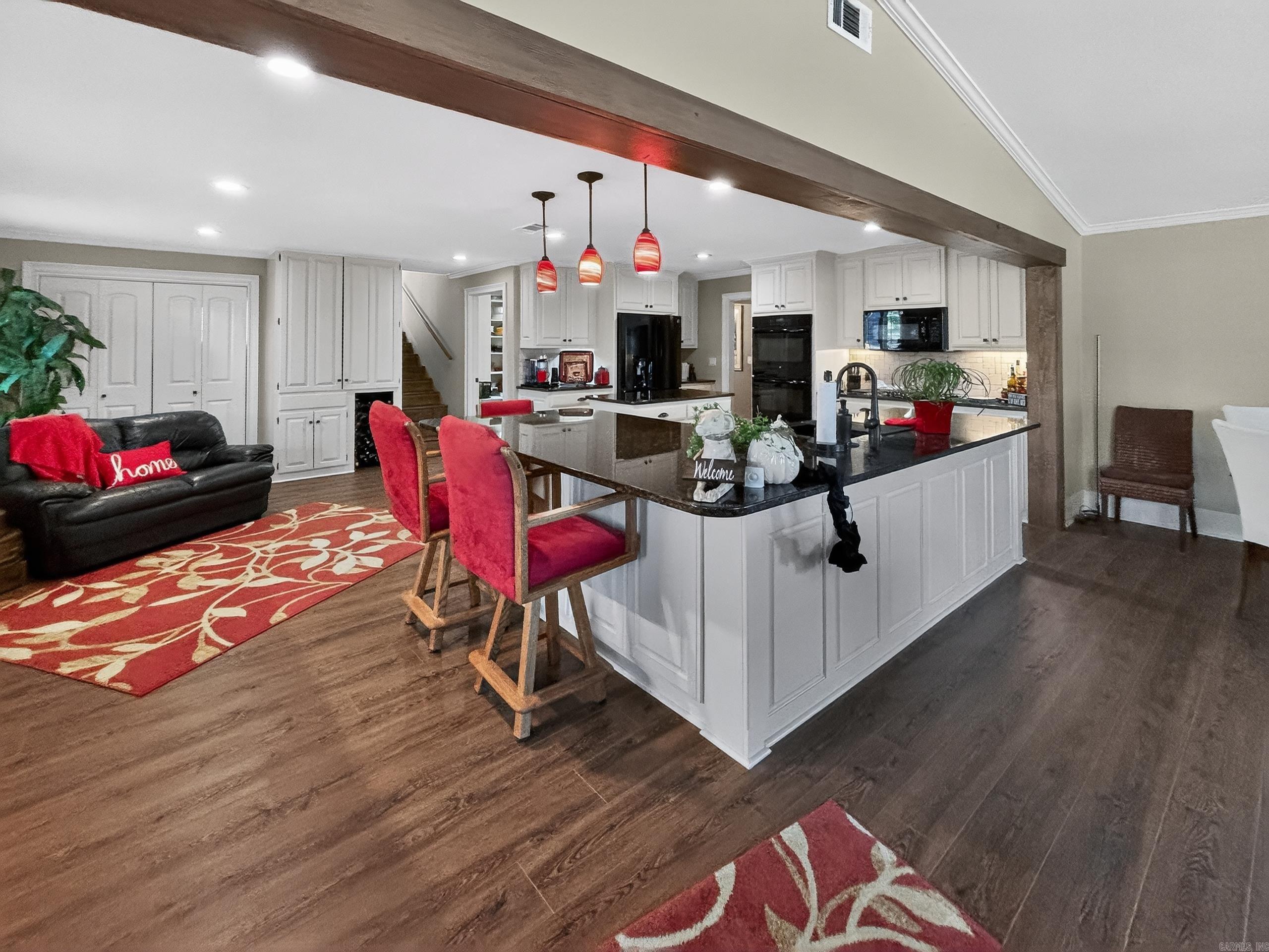 ARKRIDGE LAKE ESTATES - Residential