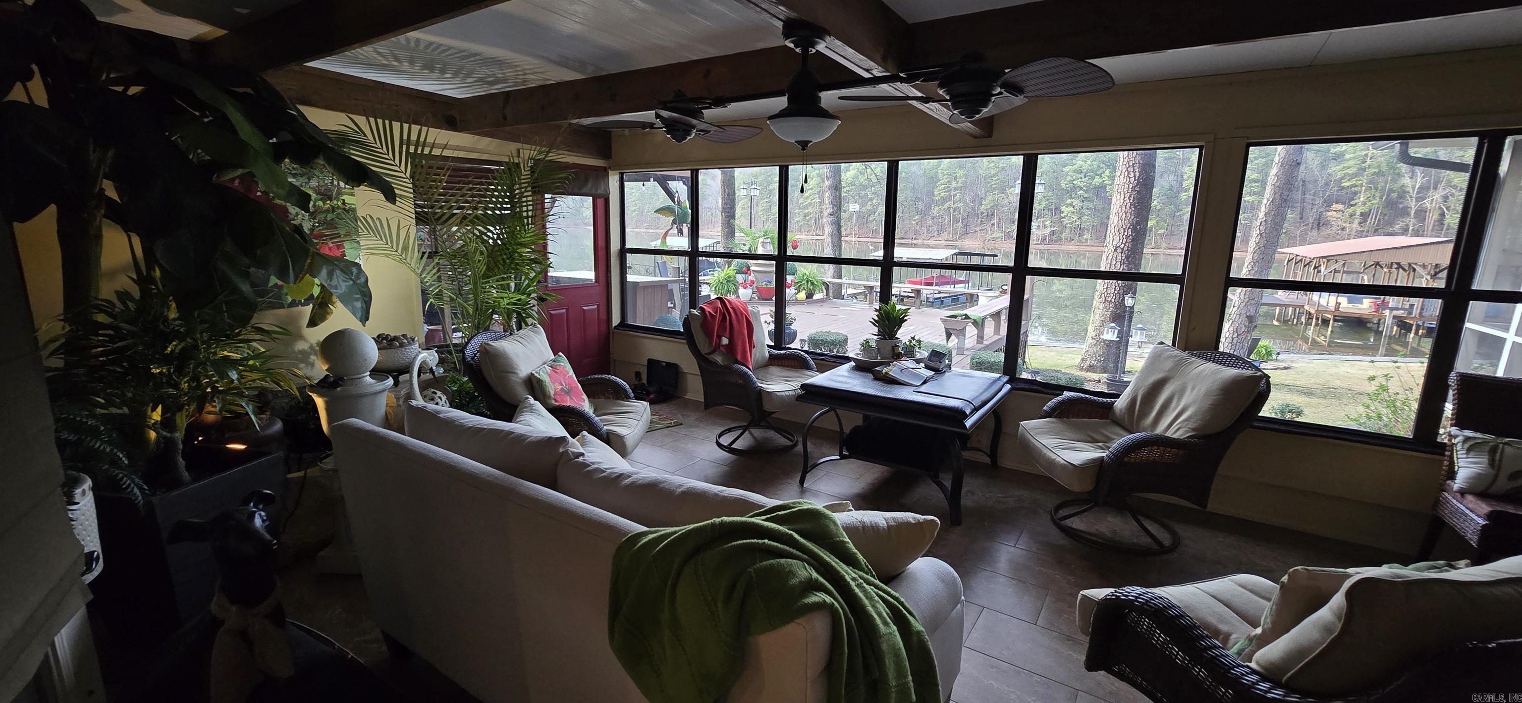 ARKRIDGE LAKE ESTATES - Residential