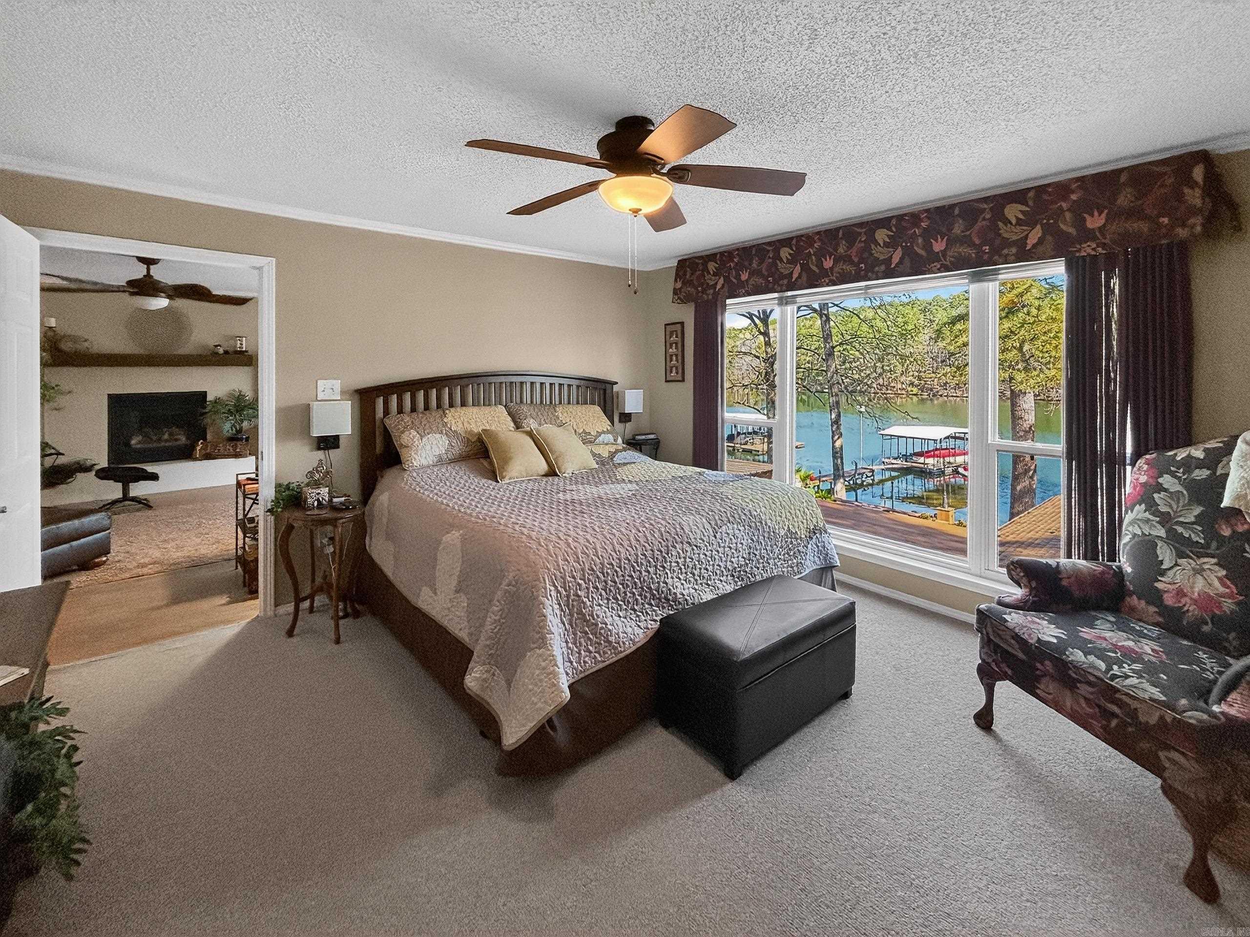 ARKRIDGE LAKE ESTATES - Residential