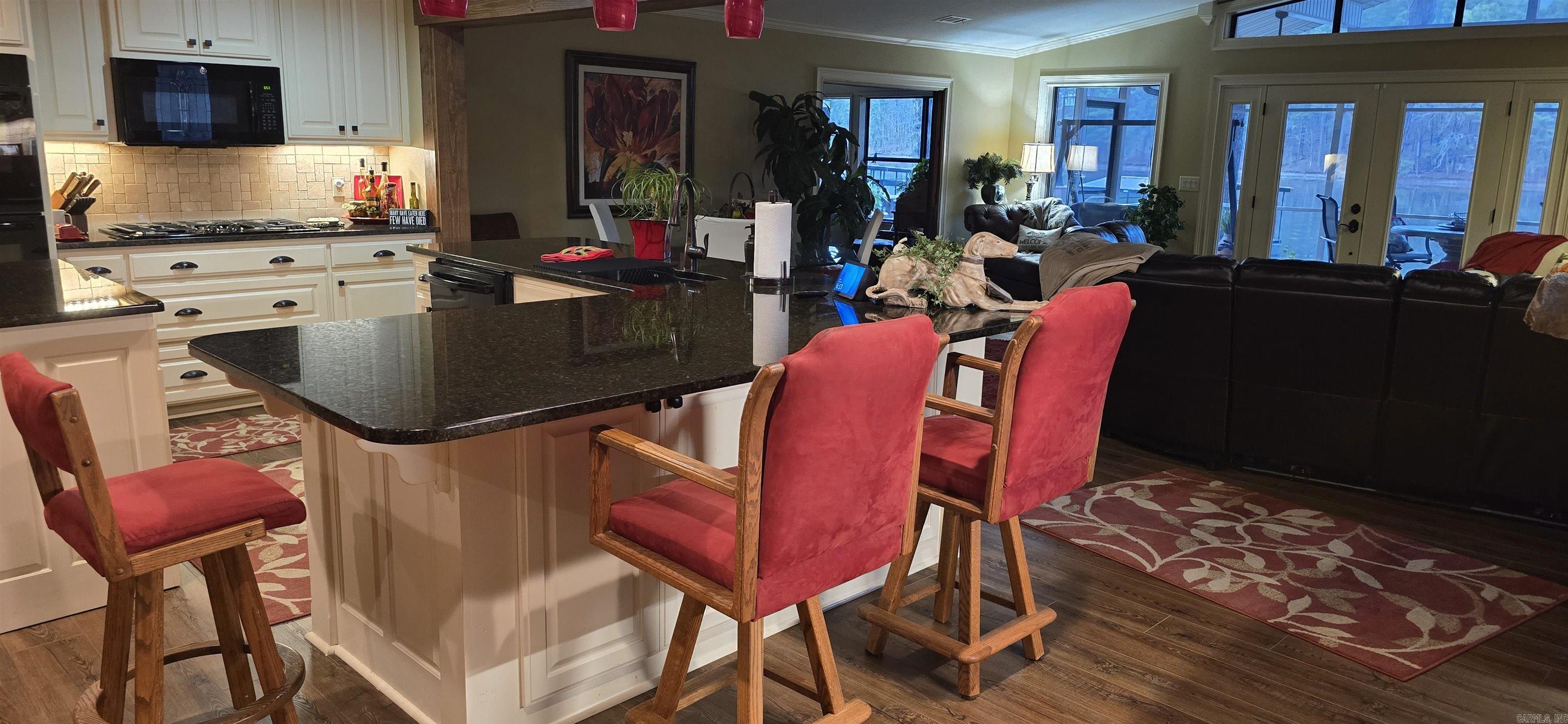 ARKRIDGE LAKE ESTATES - Residential