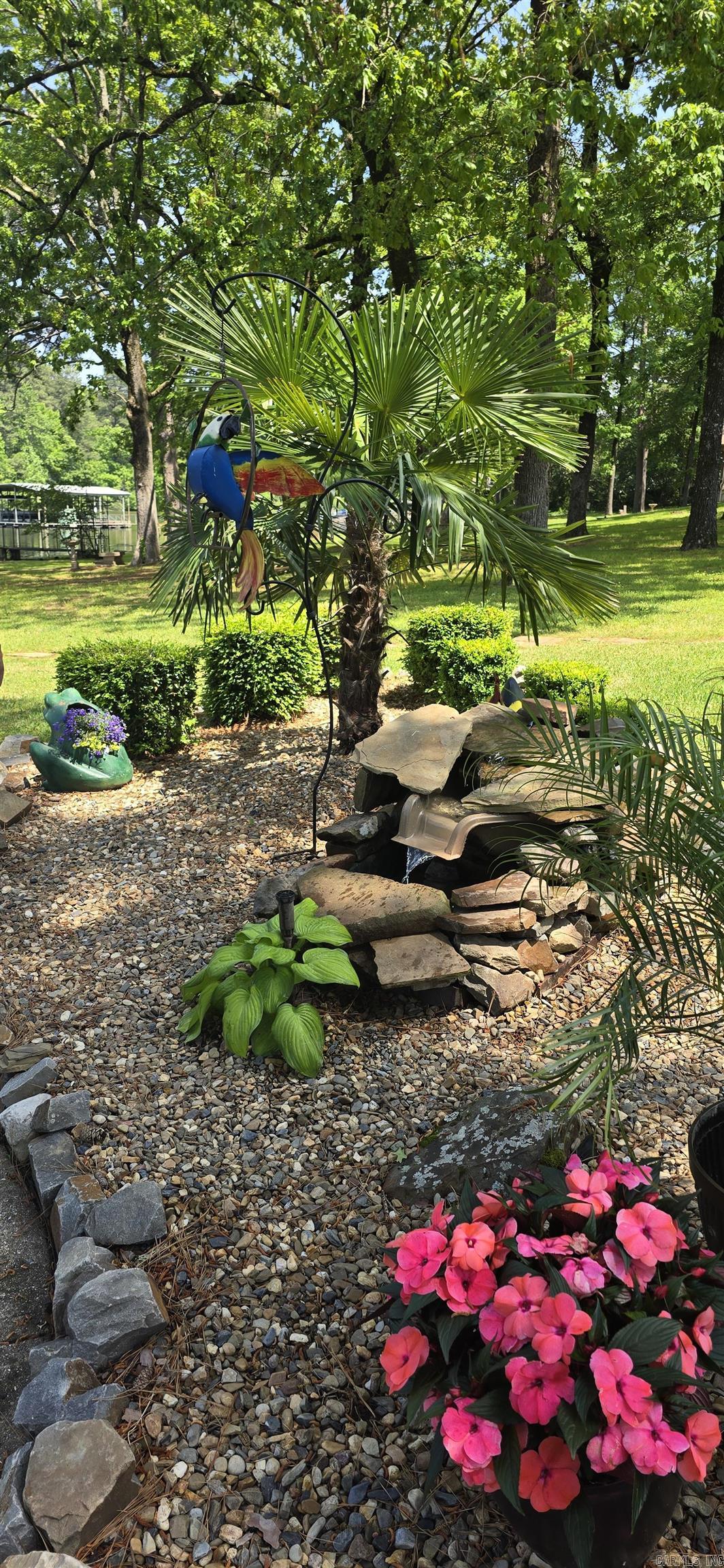 ARKRIDGE LAKE ESTATES - Residential