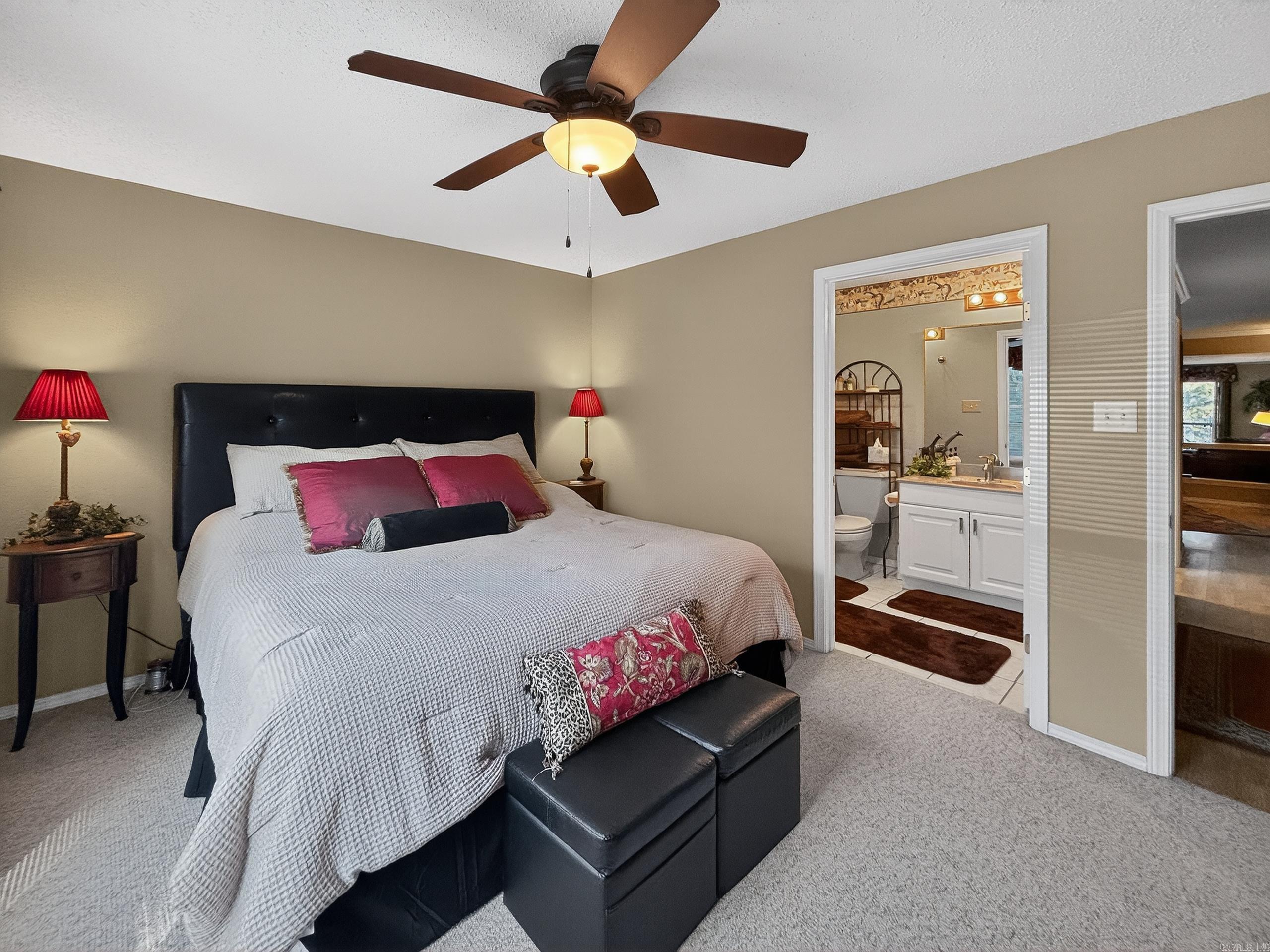 ARKRIDGE LAKE ESTATES - Residential