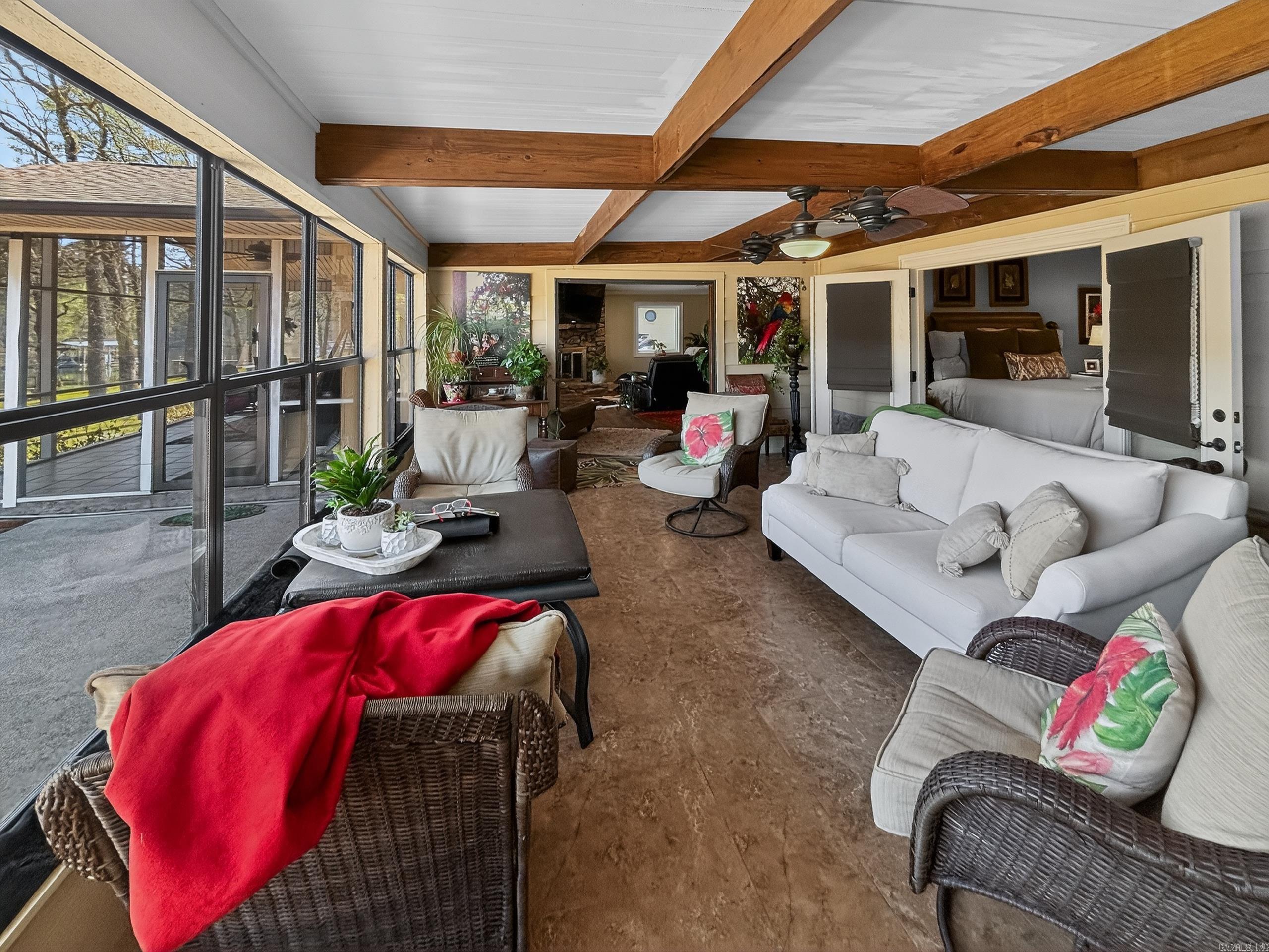 ARKRIDGE LAKE ESTATES - Residential