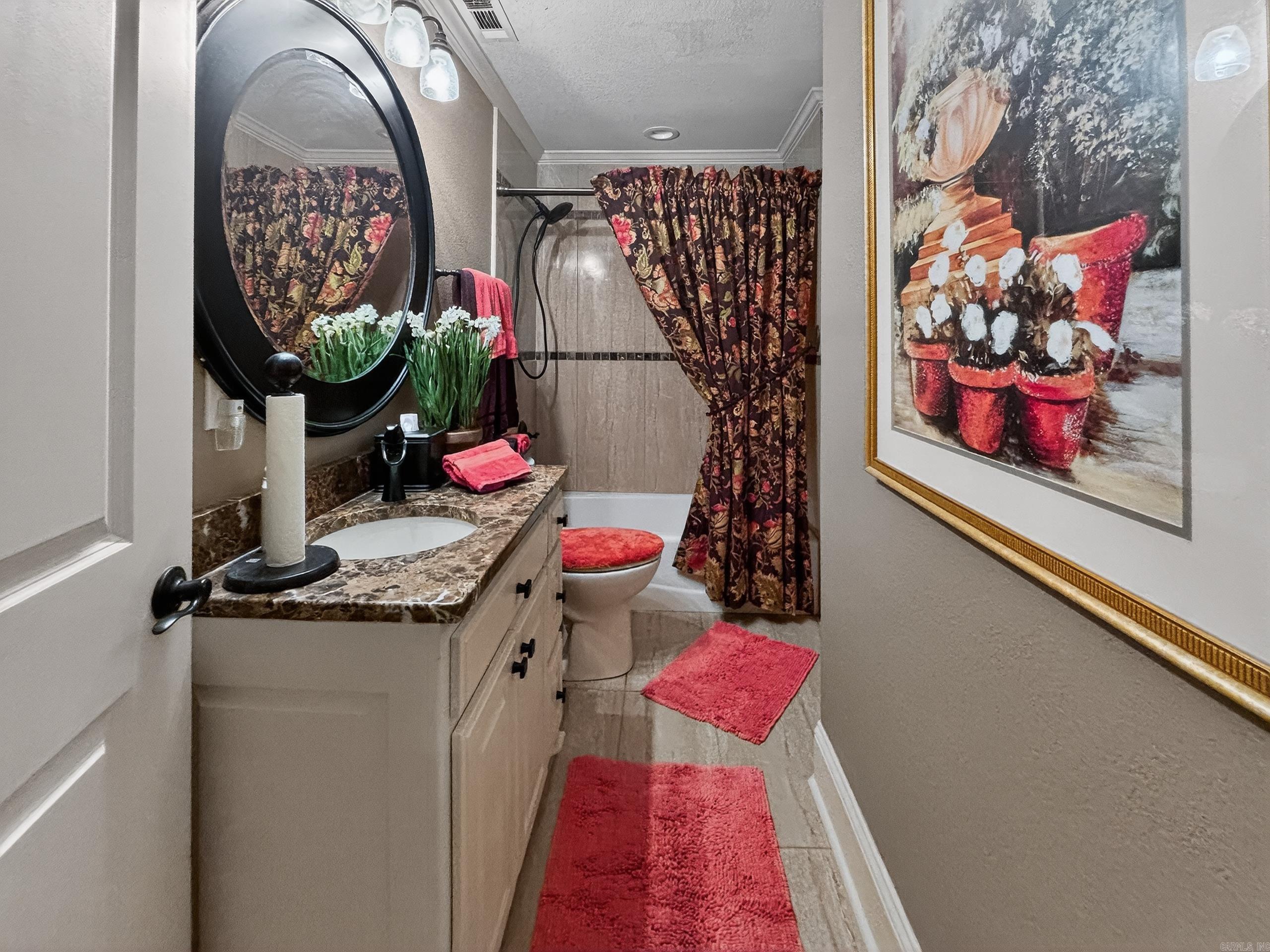 ARKRIDGE LAKE ESTATES - Residential