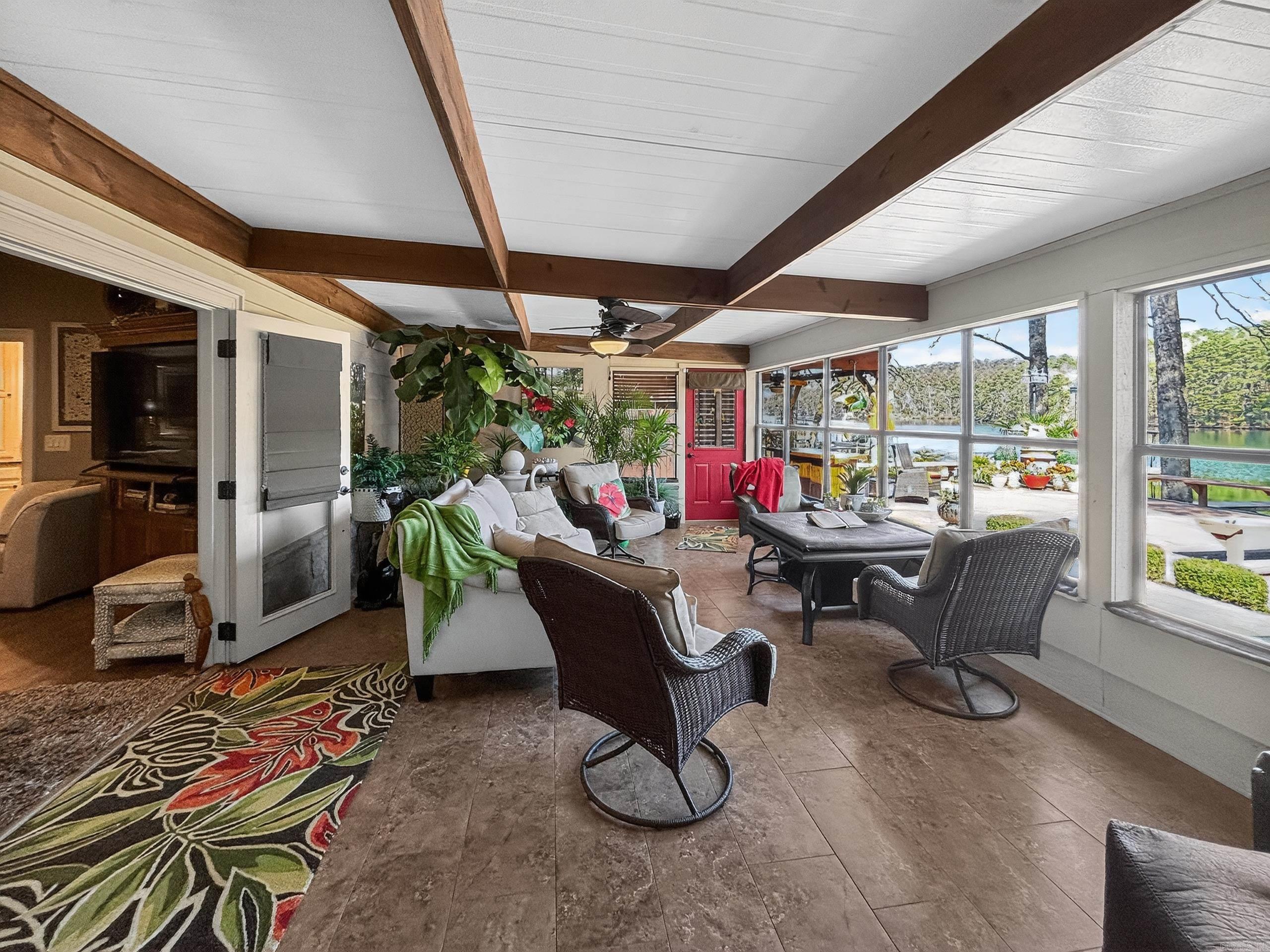 ARKRIDGE LAKE ESTATES - Residential