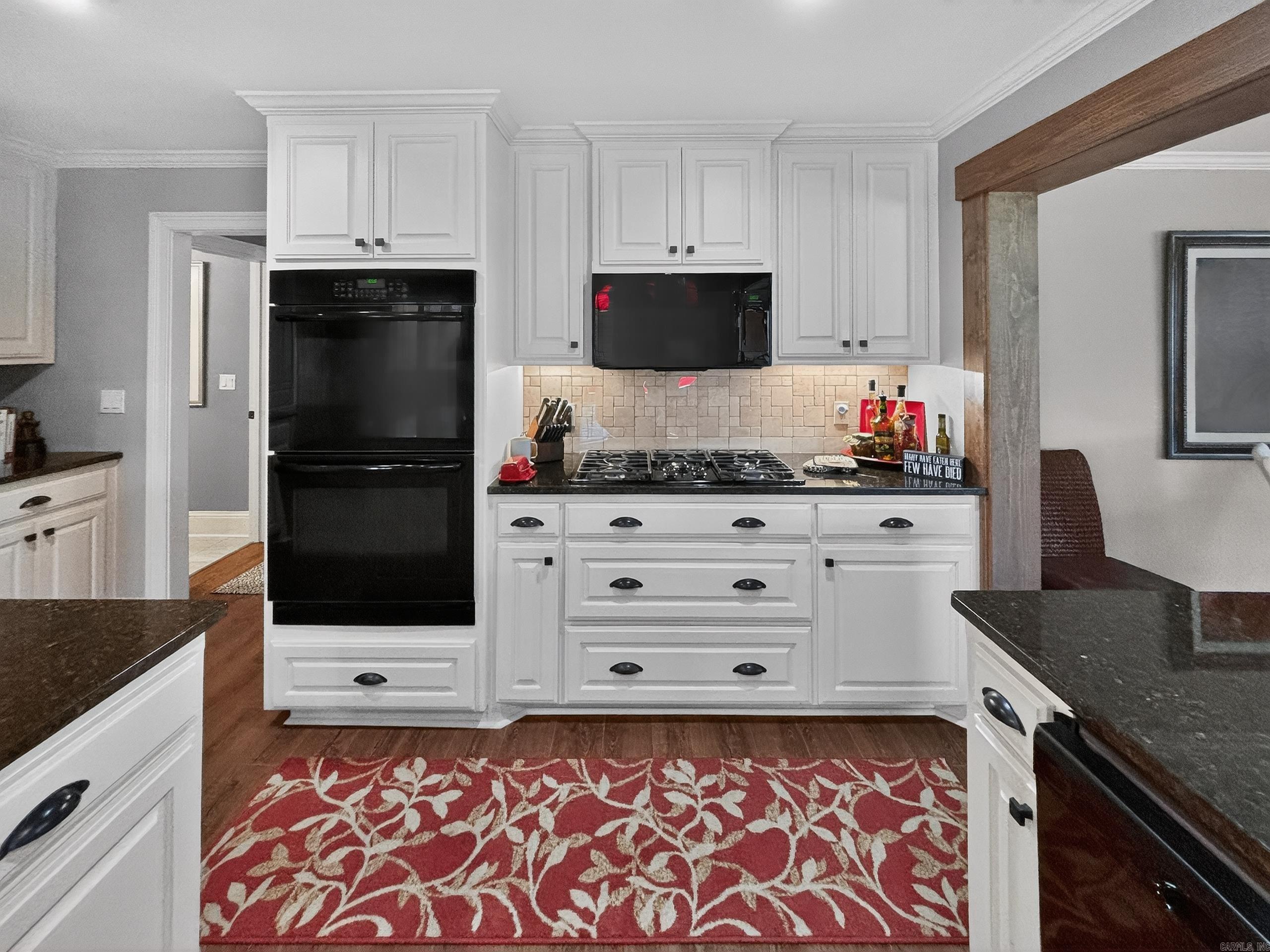 ARKRIDGE LAKE ESTATES - Residential