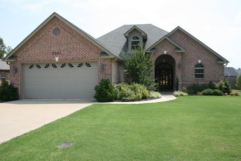 Gorgeous newer home with custom details throughout. You will love the open floor plan! The formal dining room opens to the inviting family room with fireplace, wood floors & a tray ceiling. The beautiful eat-in kitchen has custom cabinetry, a breakfast bar & stainless steel appliances. The relaxing master suite has a tray ceiling, plush neutral carpet, a custom tiled shower, a jetted tub & dual vanities. Other amenities include a second living area/study, a two car garage, a fenced yard & a covered patio.