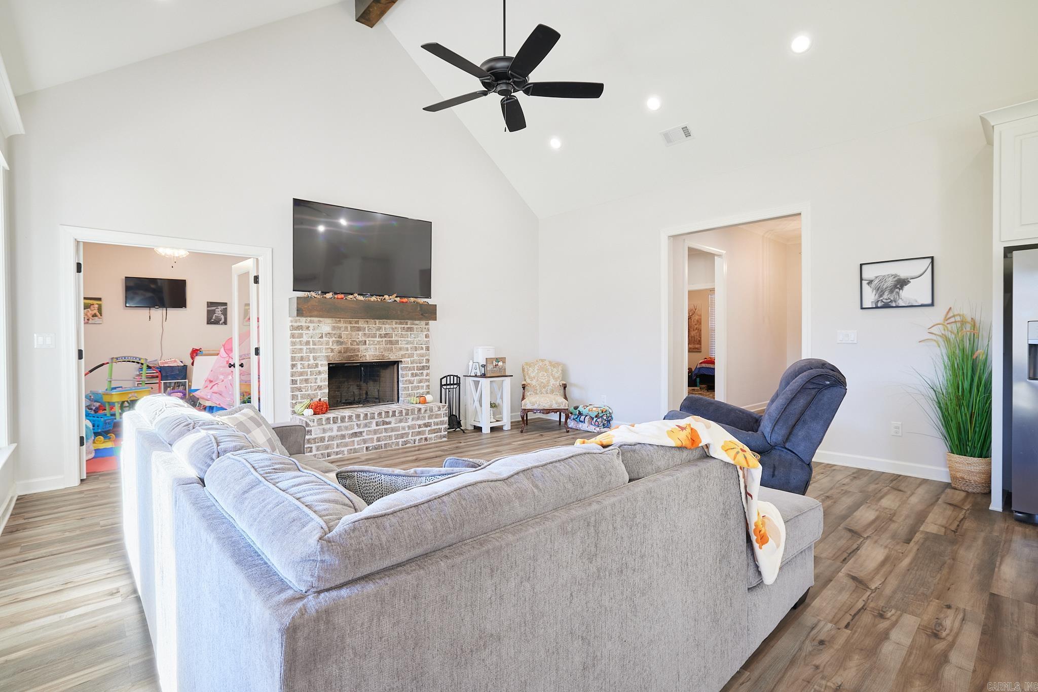 DAWSONS POINTE - Residential