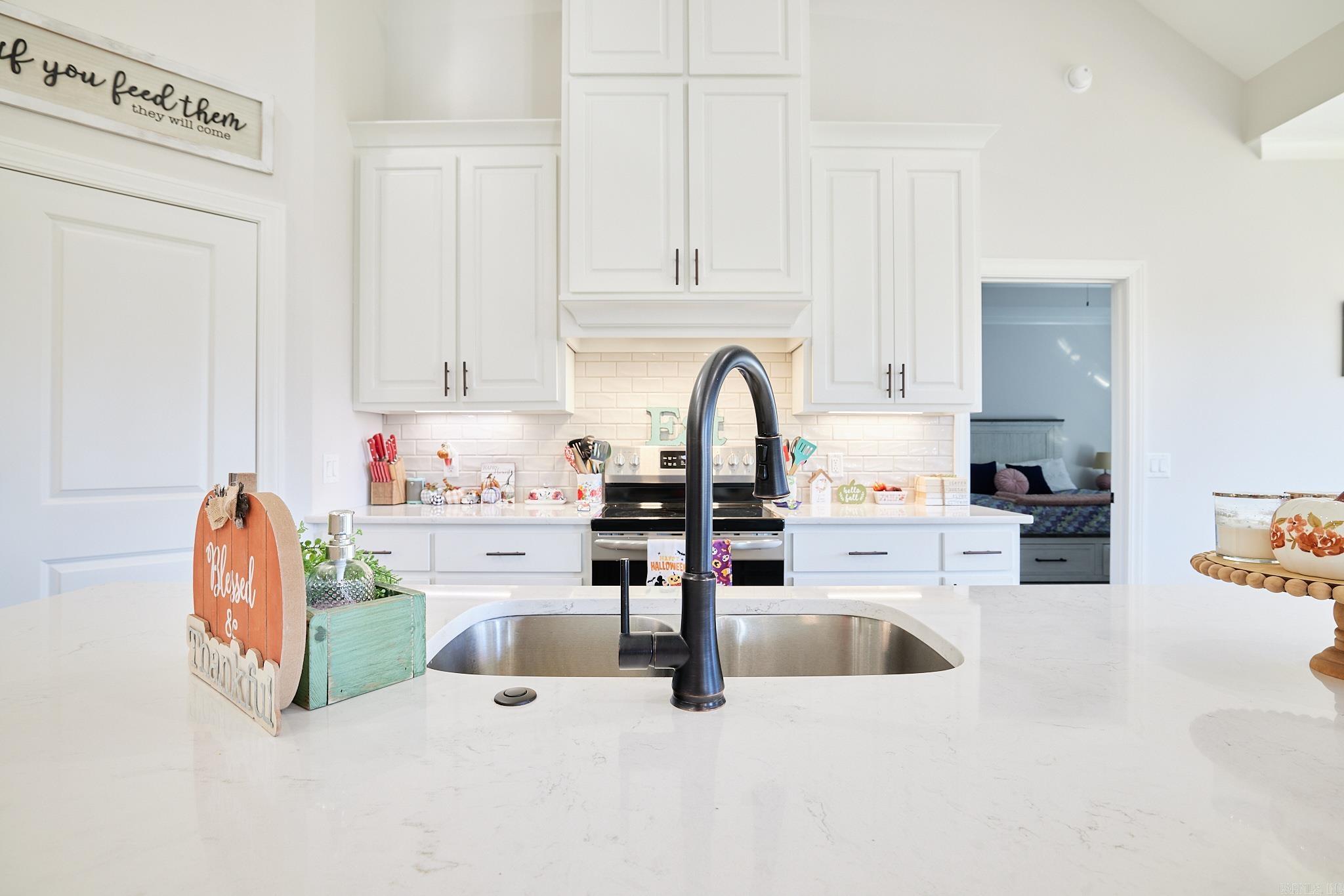 DAWSONS POINTE - Residential