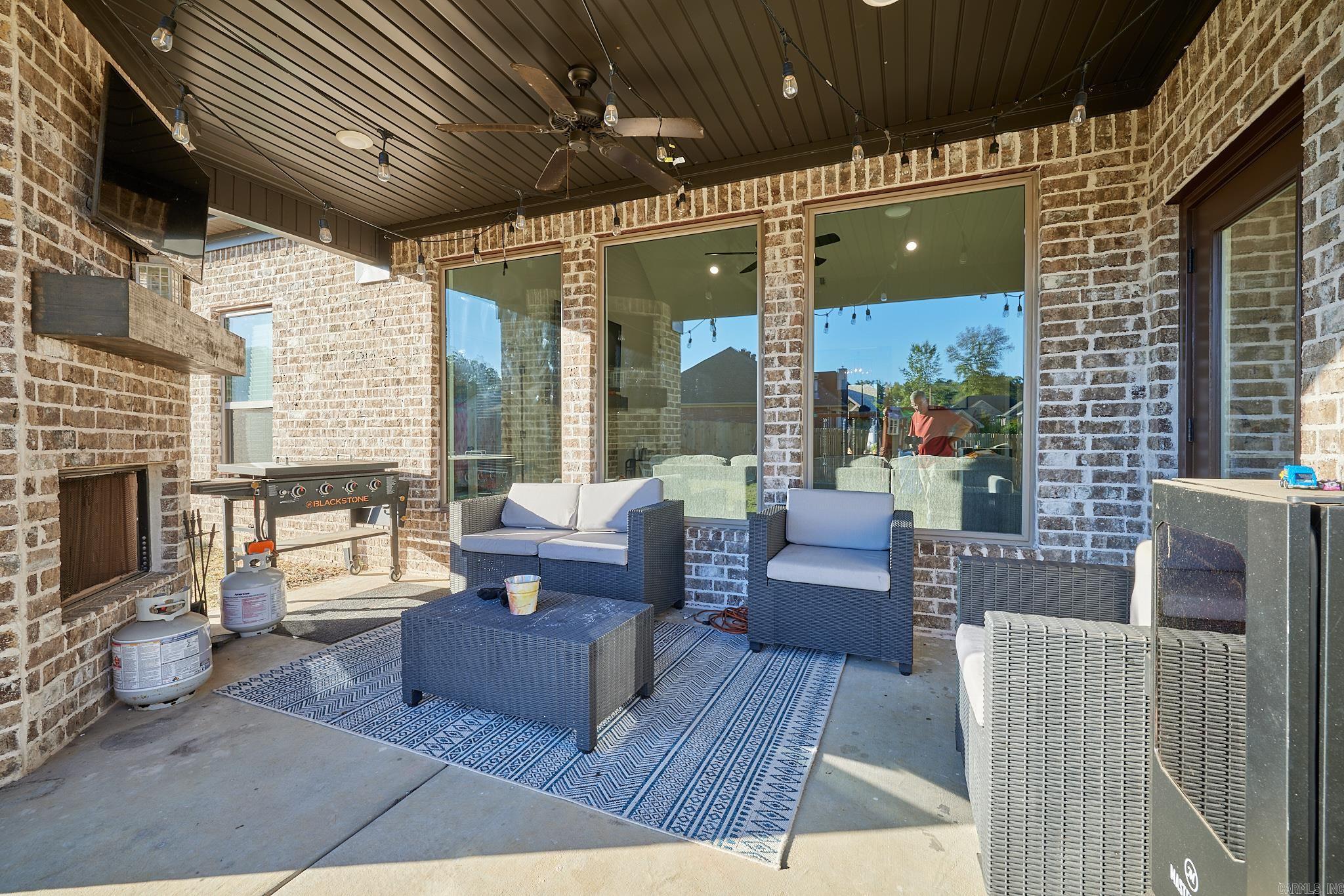 DAWSONS POINTE - Residential