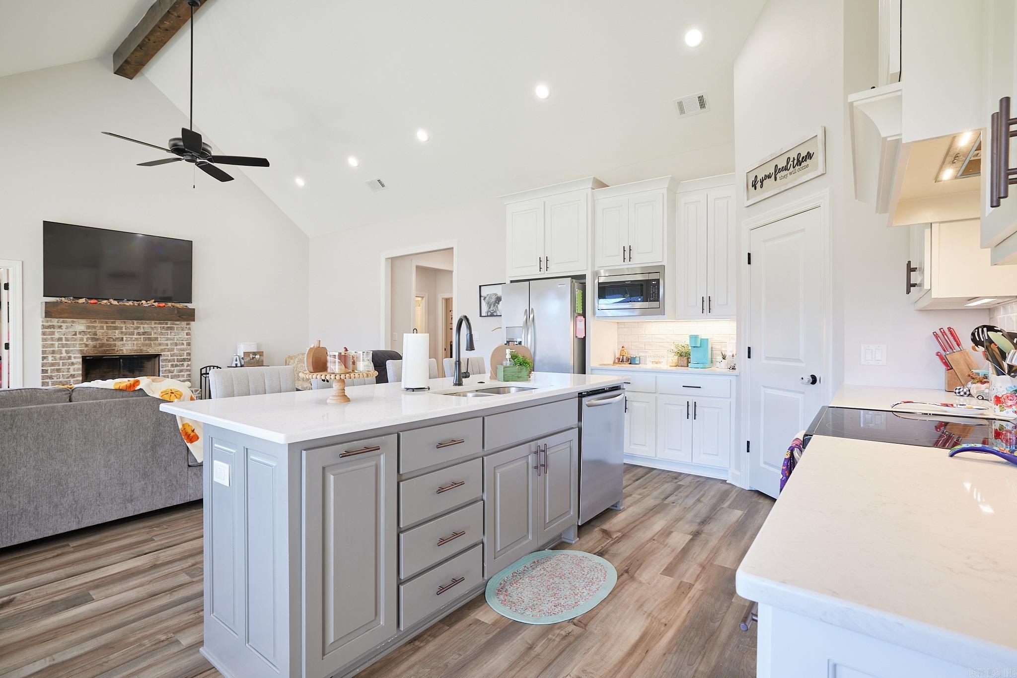 DAWSONS POINTE - Residential