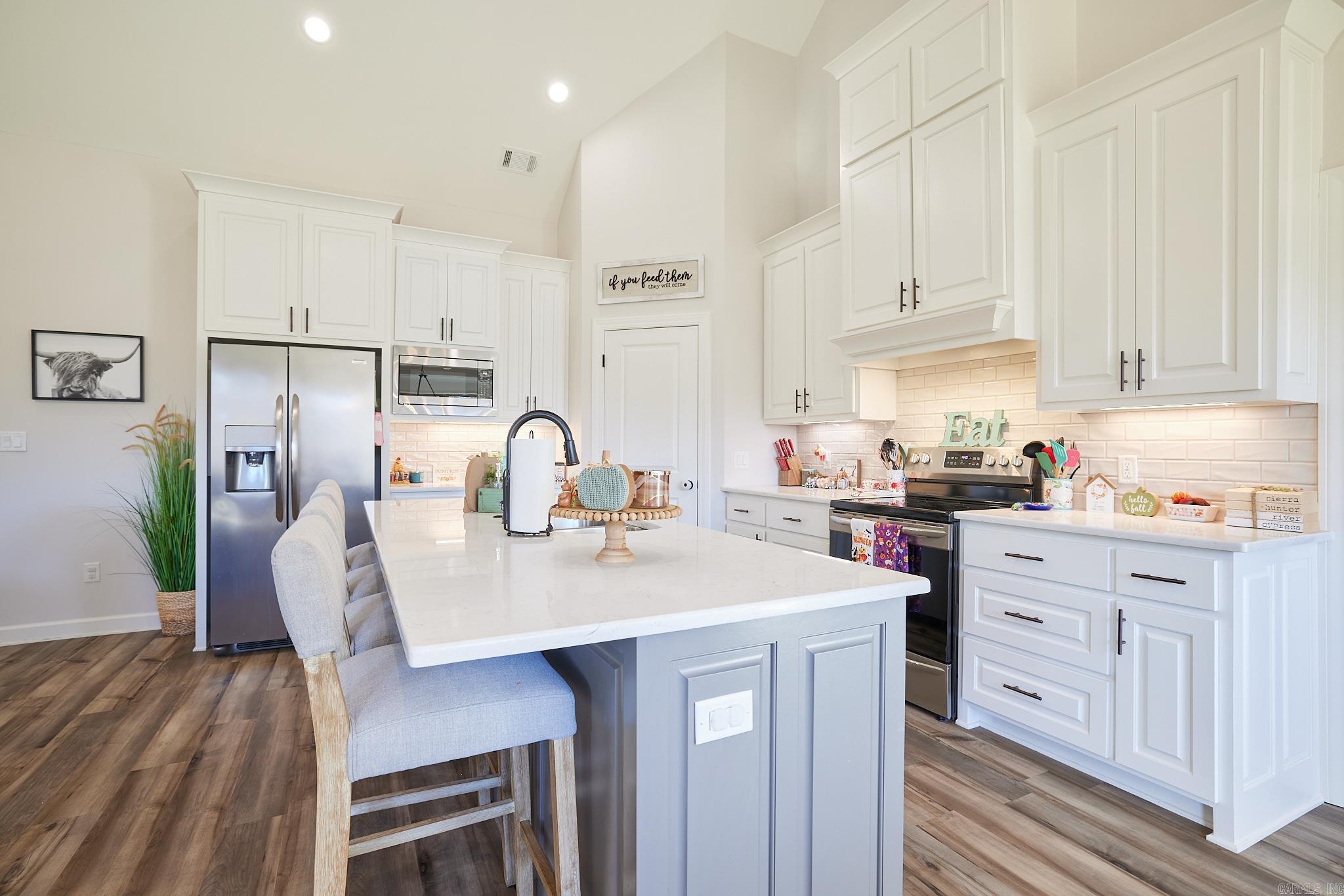 DAWSONS POINTE - Residential